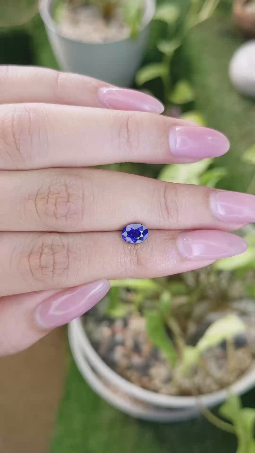 1.39 Ct. Blue Sapphire from Ceylon (Sri Lanka) Size Video