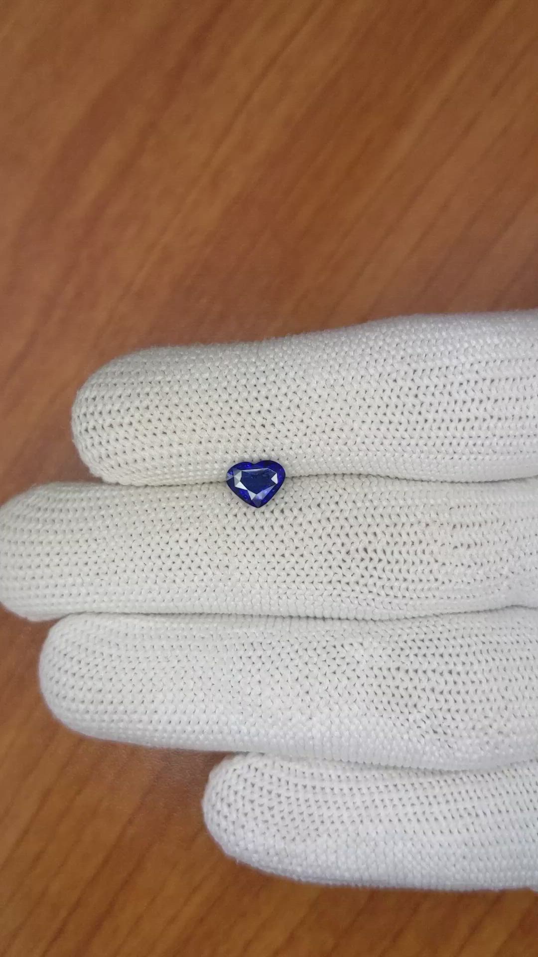 1.04 Ct. Blue Sapphire from Ceylon (Sri Lanka) Size Video