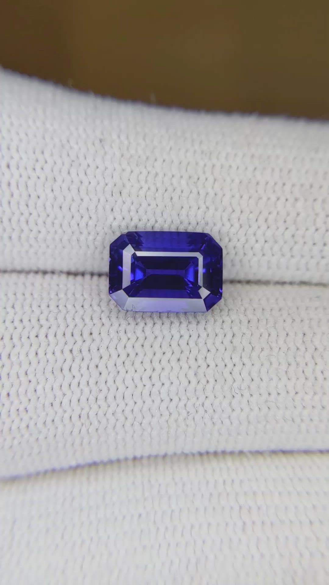 3.39 Ct. Blue Sapphire from Ceylon (Sri Lanka) Size Video