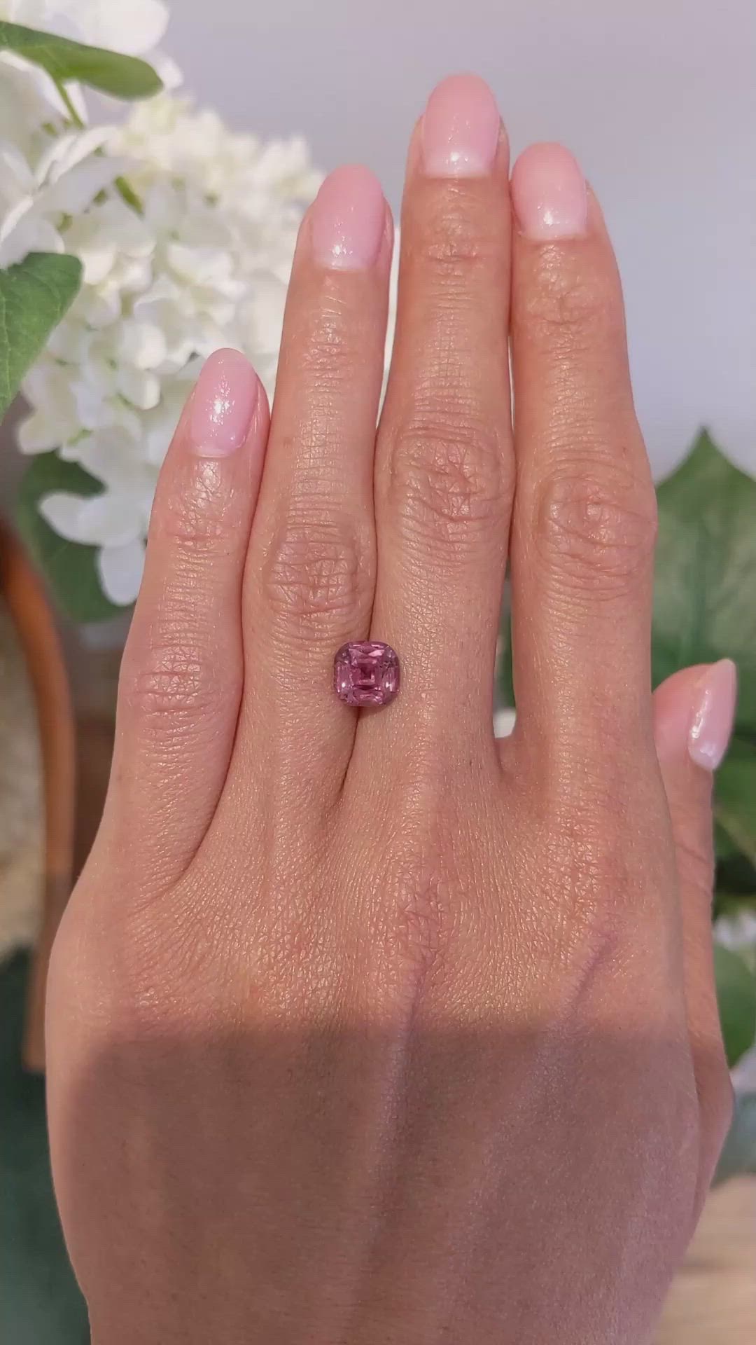 2.61 Ct. Padparadscha Sapphire from Ceylon (Sri Lanka) Size Video