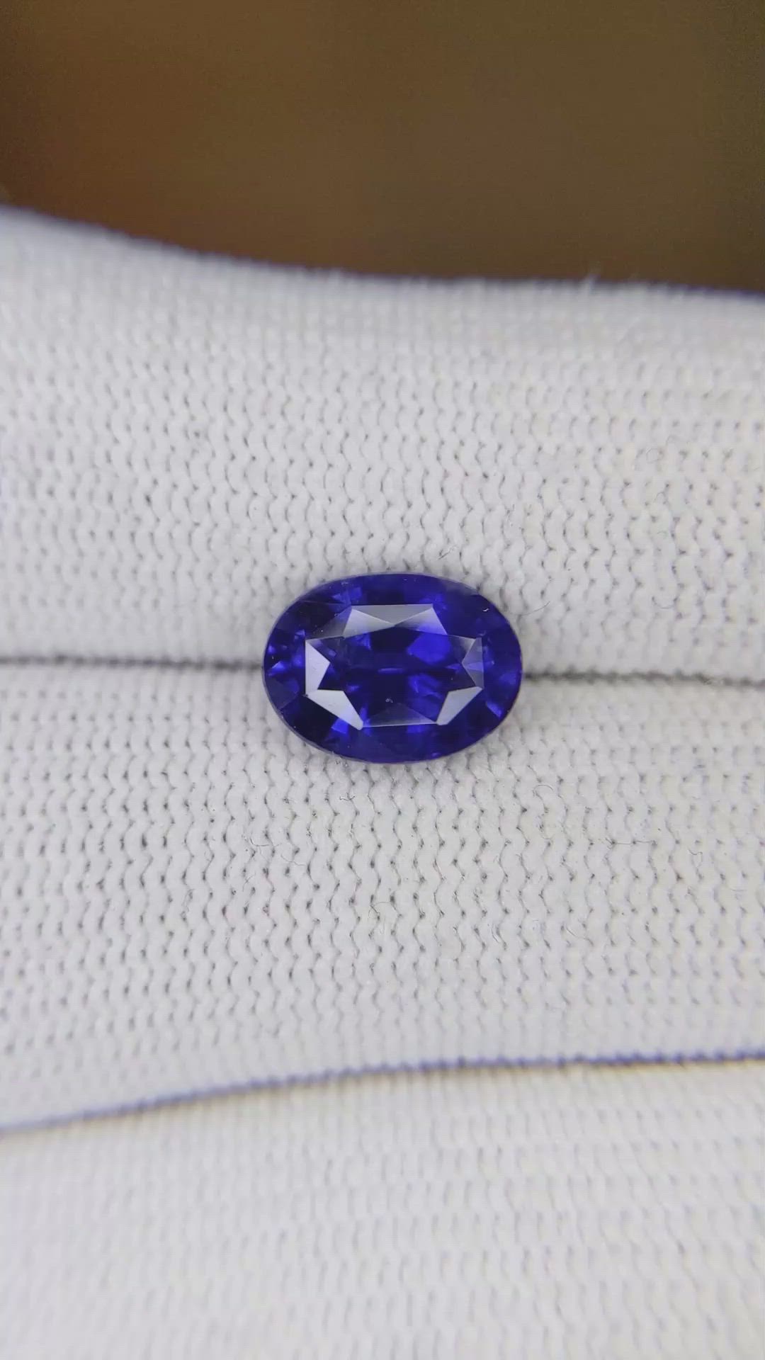 3.30 Ct. Blue Sapphire from Ceylon (Sri Lanka) Size Video