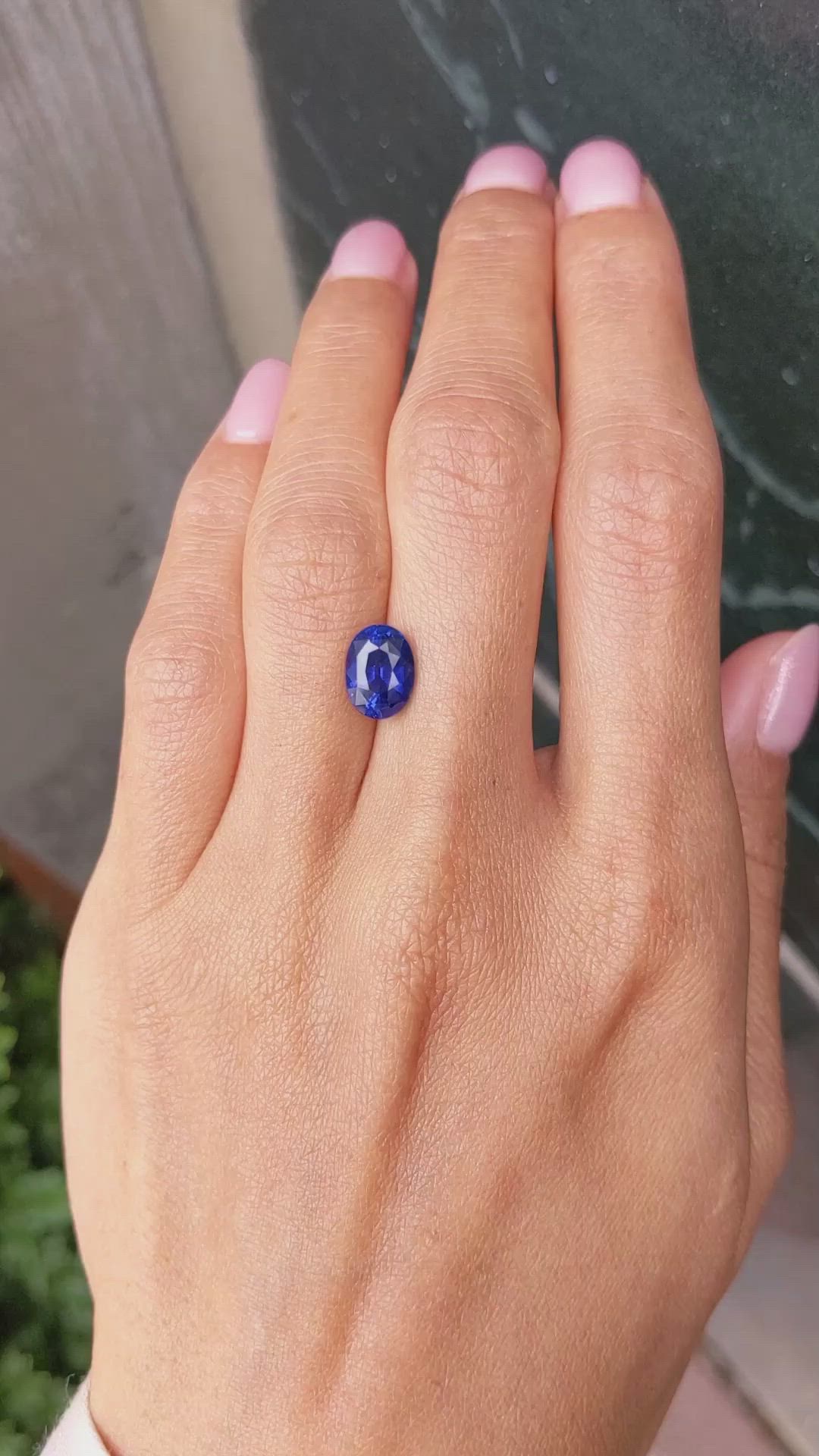3.30 Ct. Blue Sapphire from Ceylon (Sri Lanka) Size Video