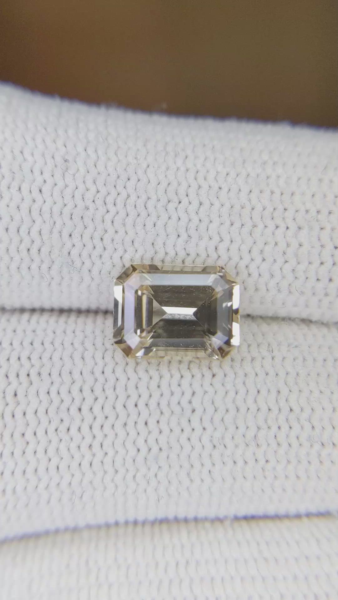 2.76 Ct. Peach Sapphire from Ceylon (Sri Lanka) Size Video