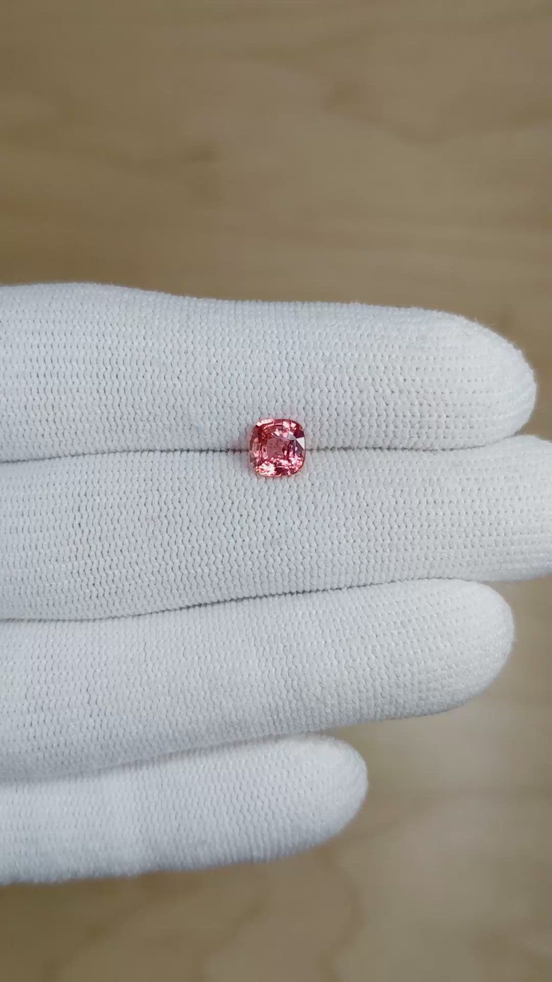 1.06 Ct. Padparadscha Sapphire from Ceylon (Sri Lanka) Size Video