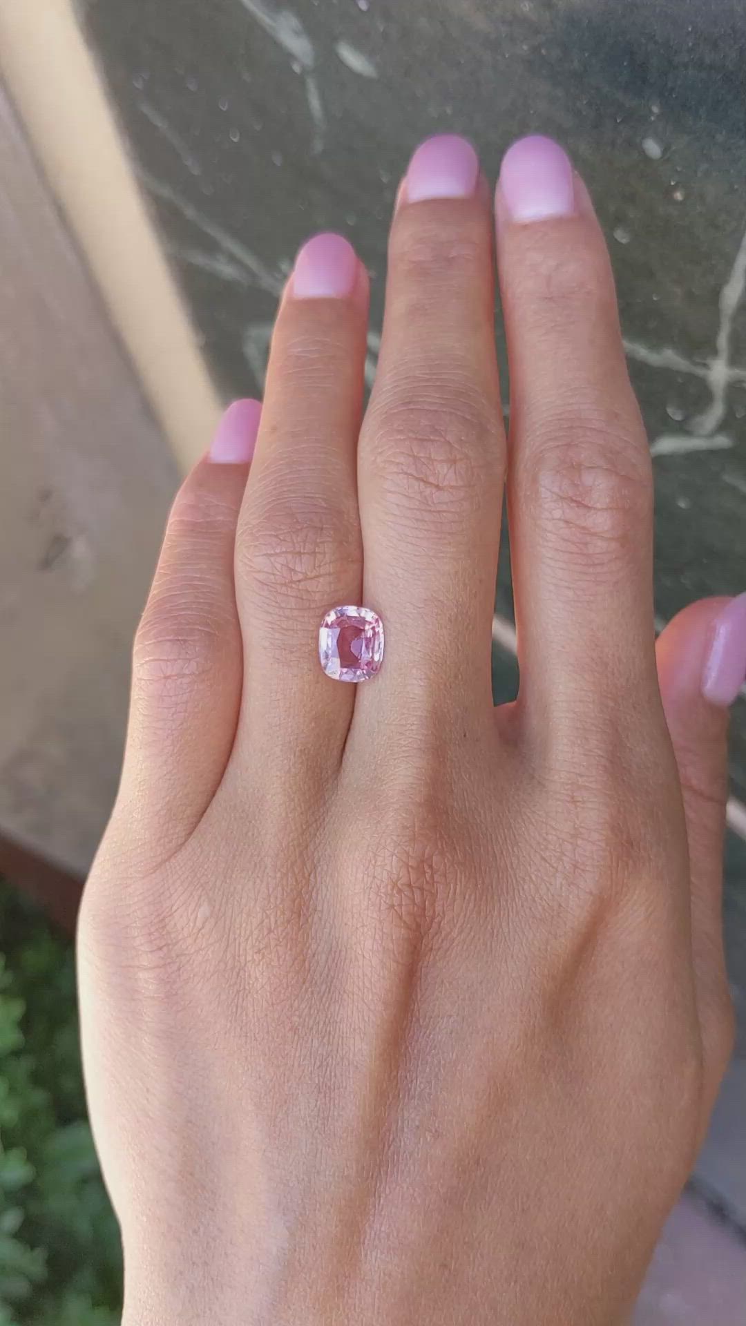 2.80 Ct. Padparadscha Sapphire from Ceylon (Sri Lanka) Size Video