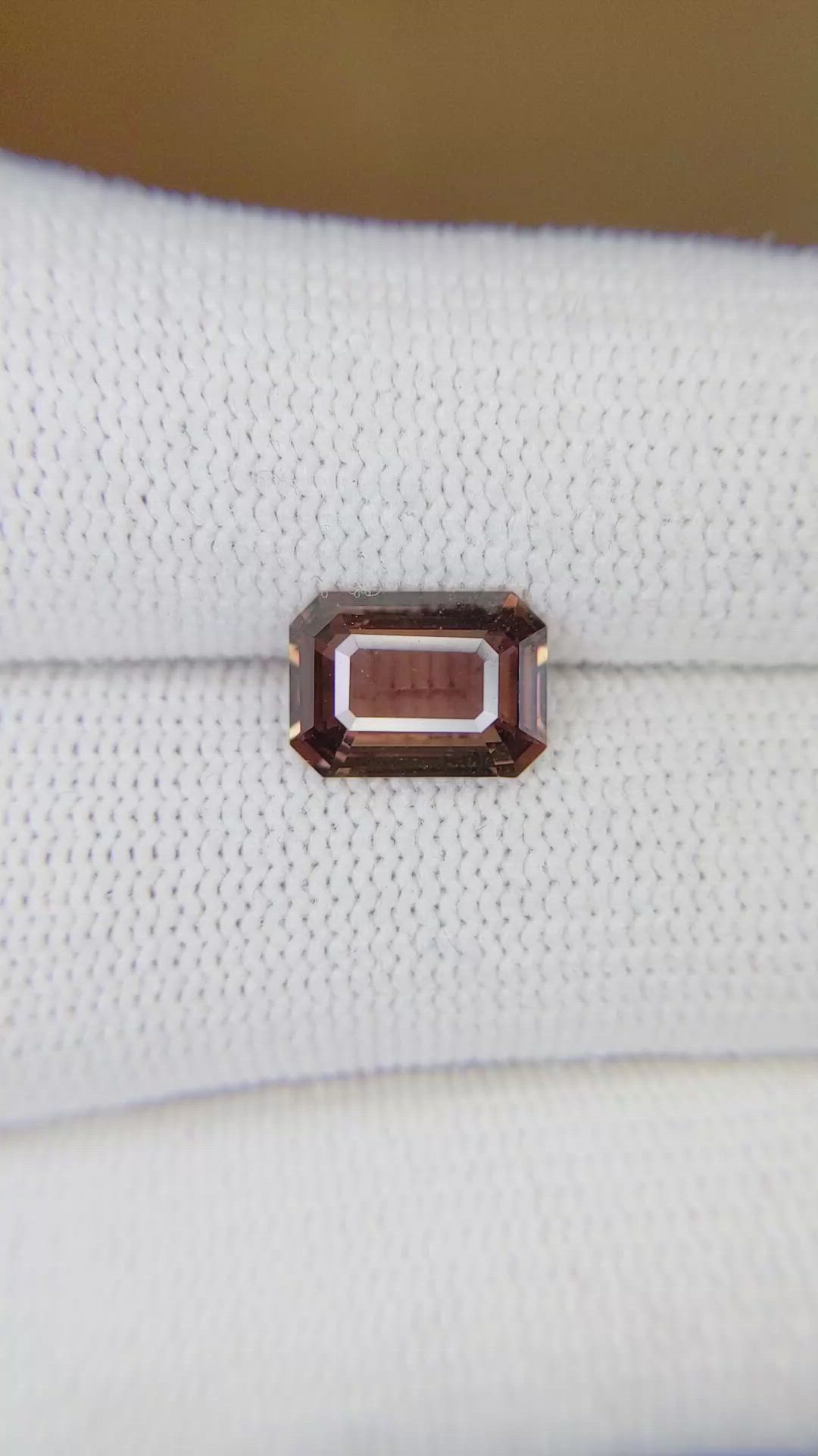 2.37 Ct. Orangish Brown Sapphire from Ceylon (Sri Lanka) Size Video