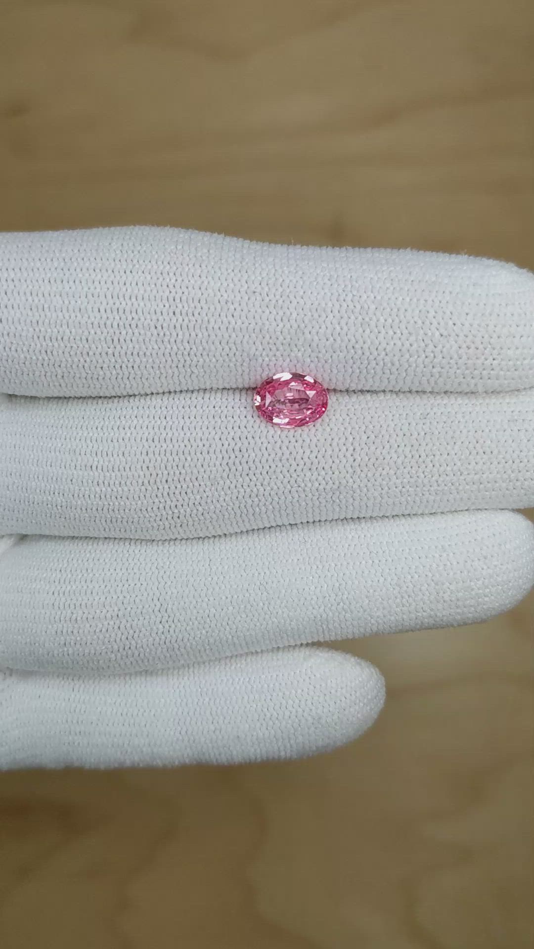 1.52 Ct. Padparadscha Sapphire from Ceylon (Sri Lanka) Size Video