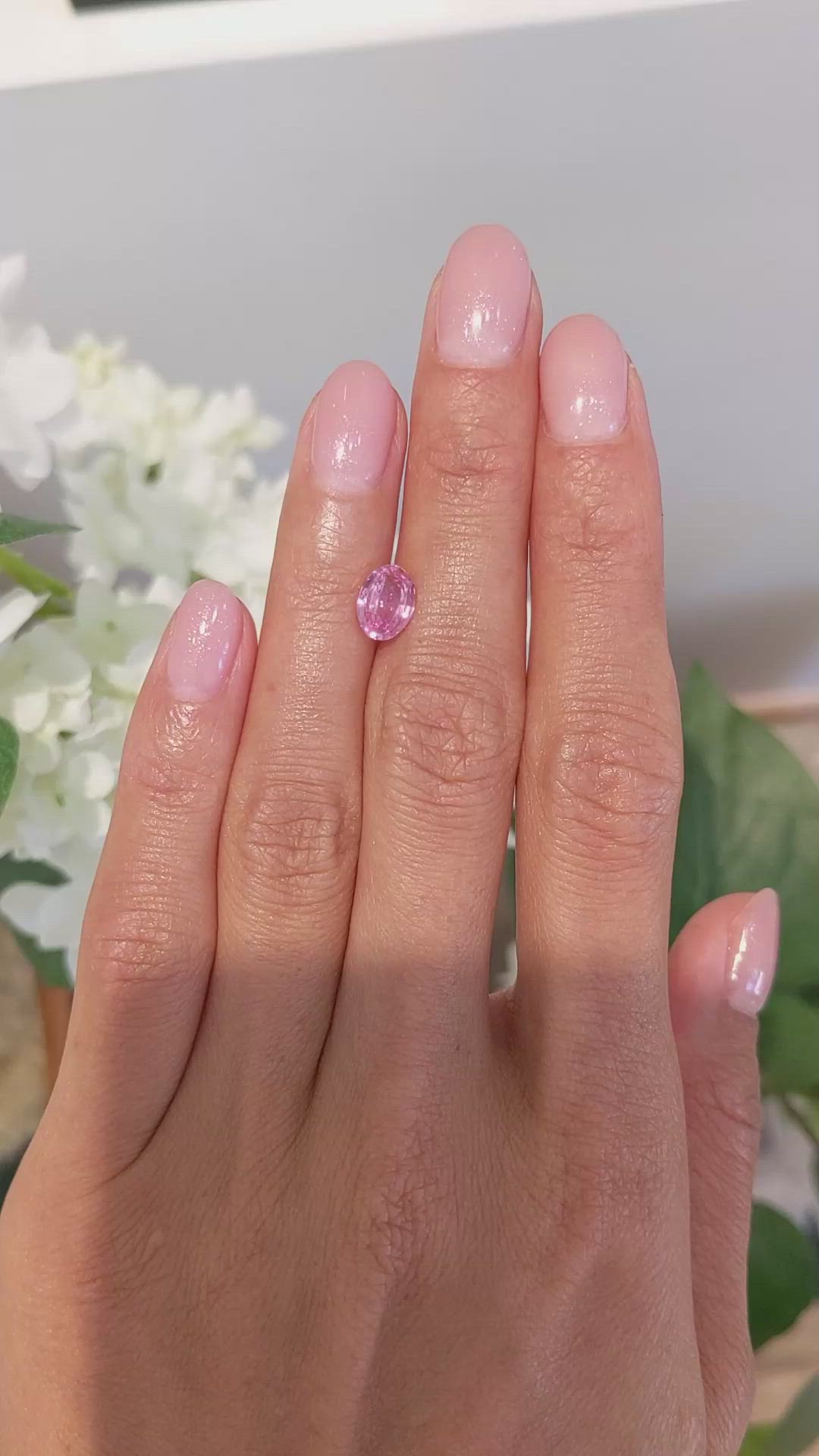 1.52 Ct. Padparadscha Sapphire from Ceylon (Sri Lanka) Size Video