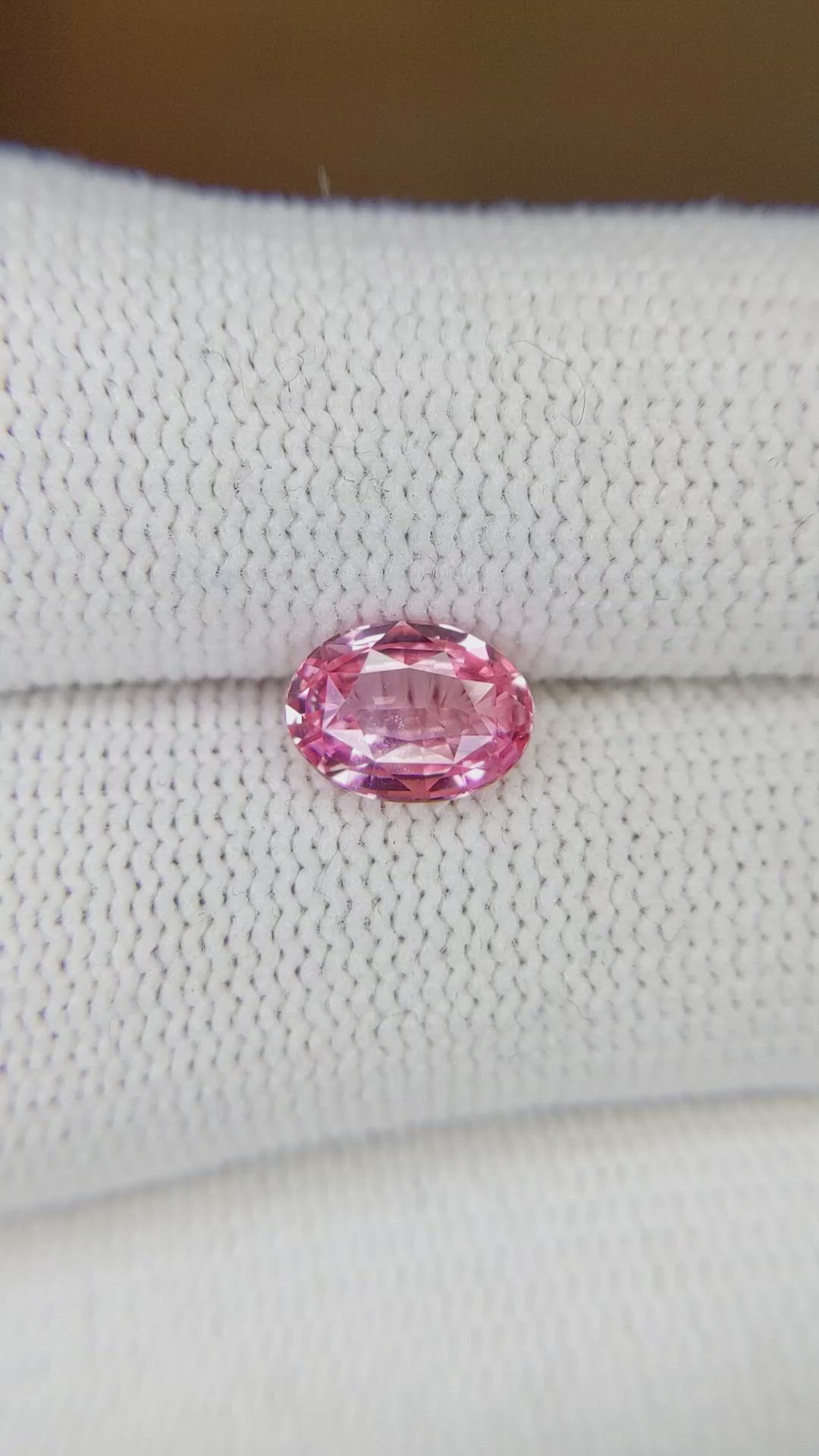 1.52 Ct. Padparadscha Sapphire from Ceylon (Sri Lanka) Size Video