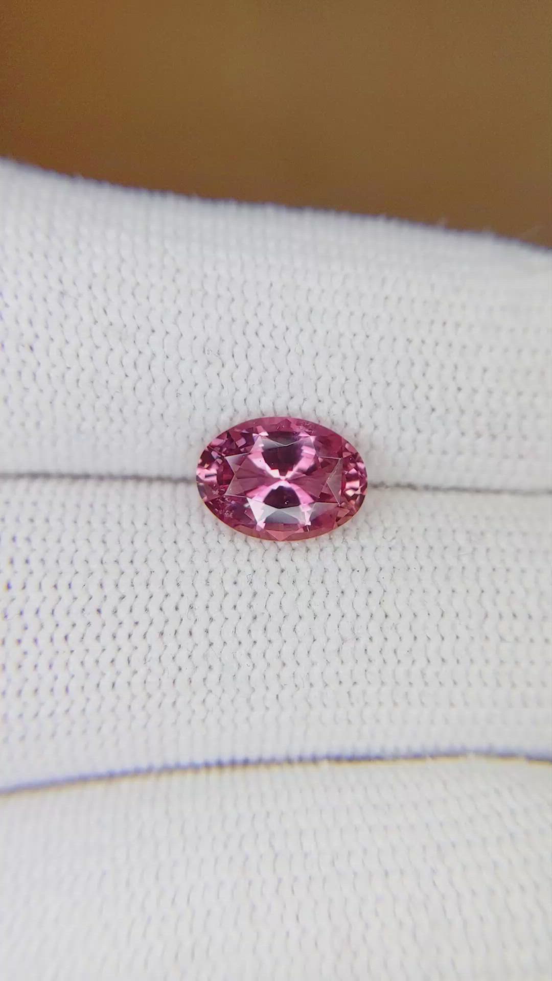 2.20 Ct. Pink Sapphire from Ceylon (Sri Lanka) Size Video