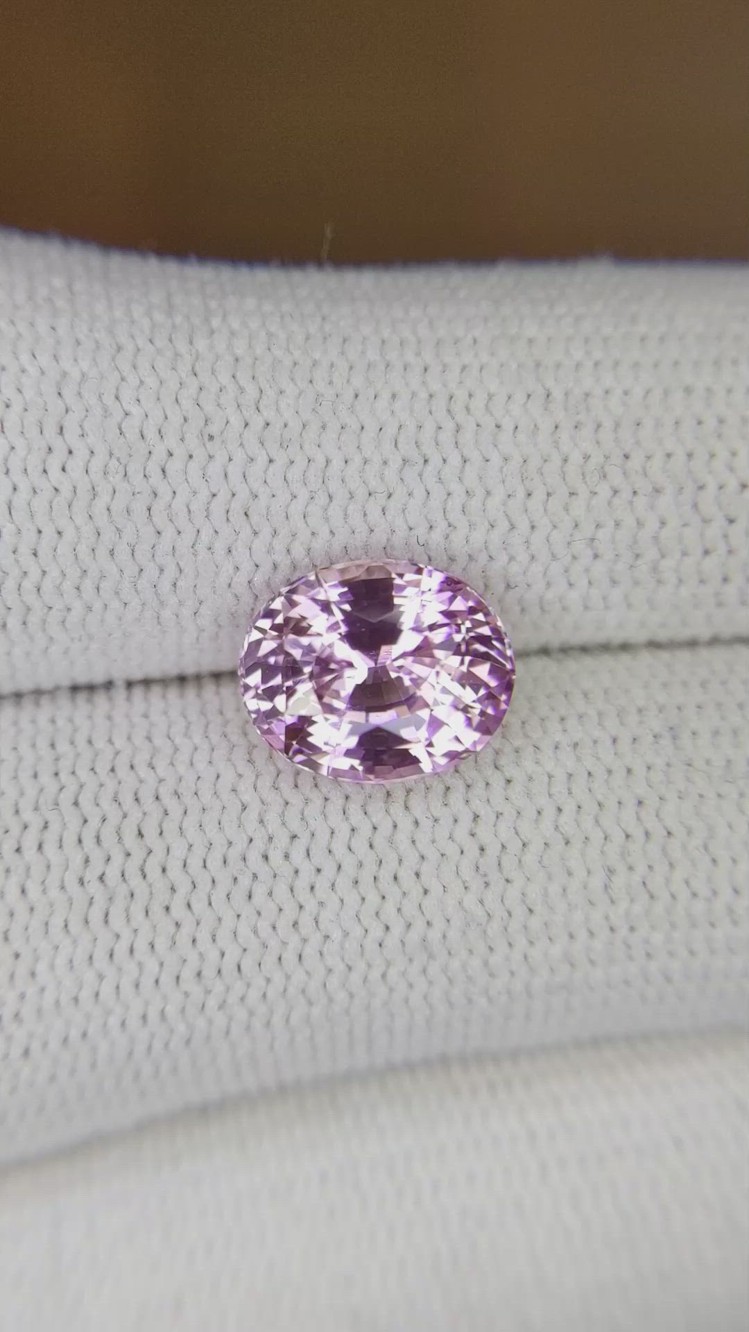 4.03 Ct. Purplish Pink Sapphire from Ceylon (Sri Lanka) Size Video