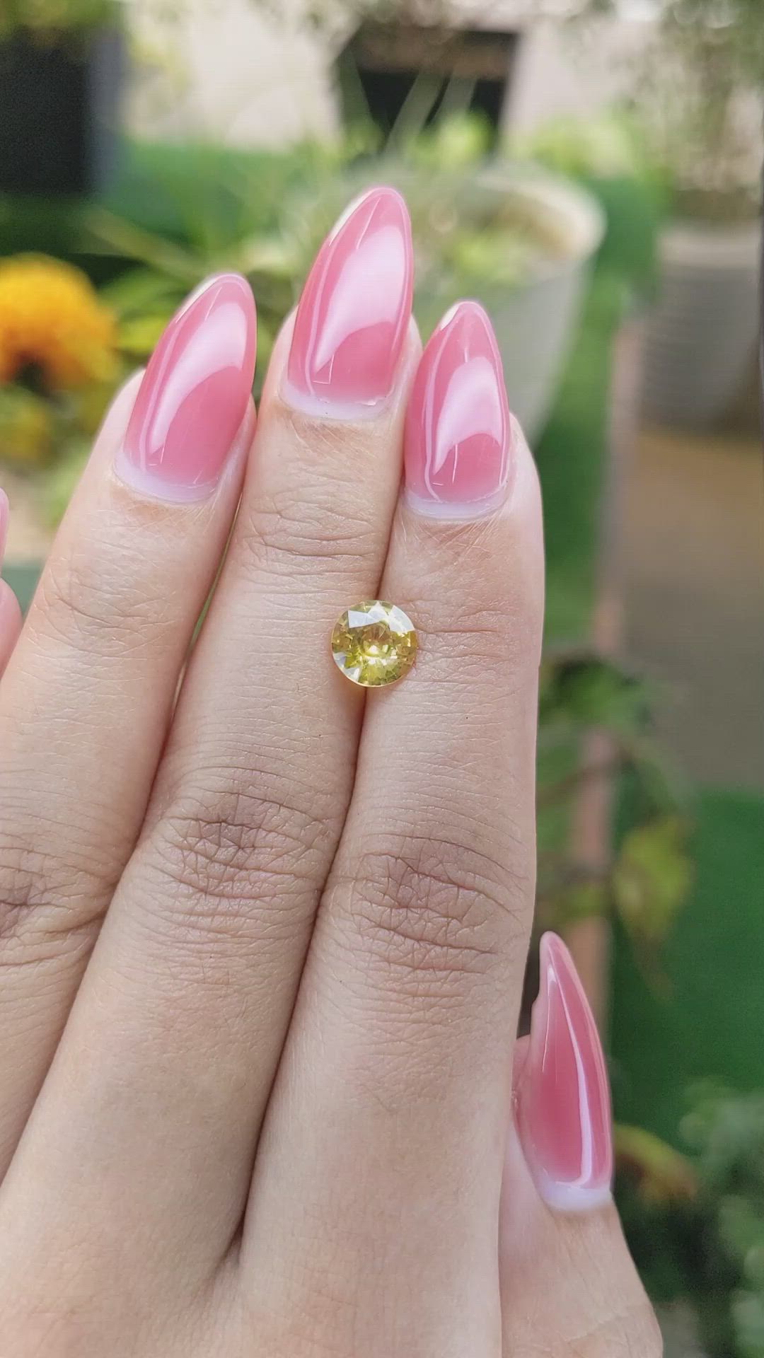 1.42 Ct. Yellow Sapphire from Ceylon (Sri Lanka) Size Video