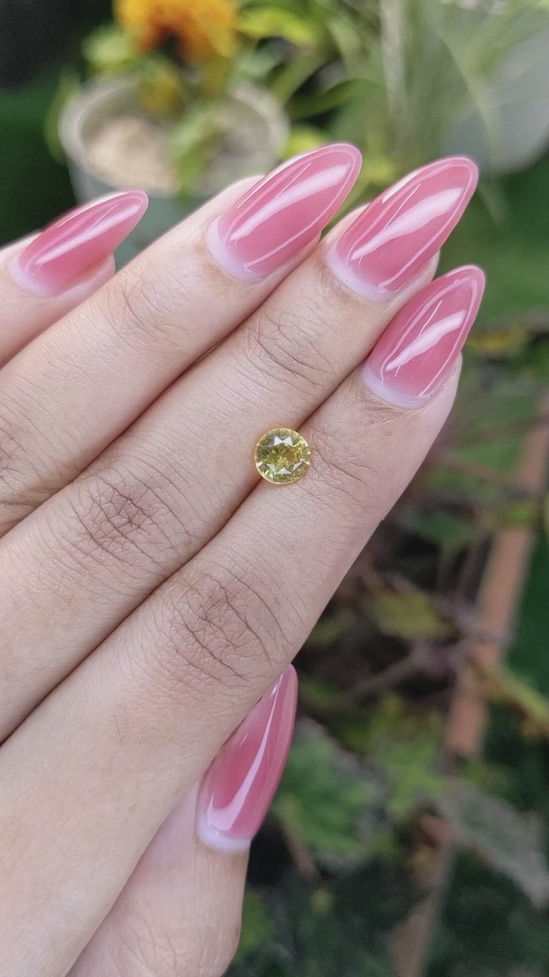 1.22 Ct. Yellow Sapphire from Ceylon (Sri Lanka) Size Video