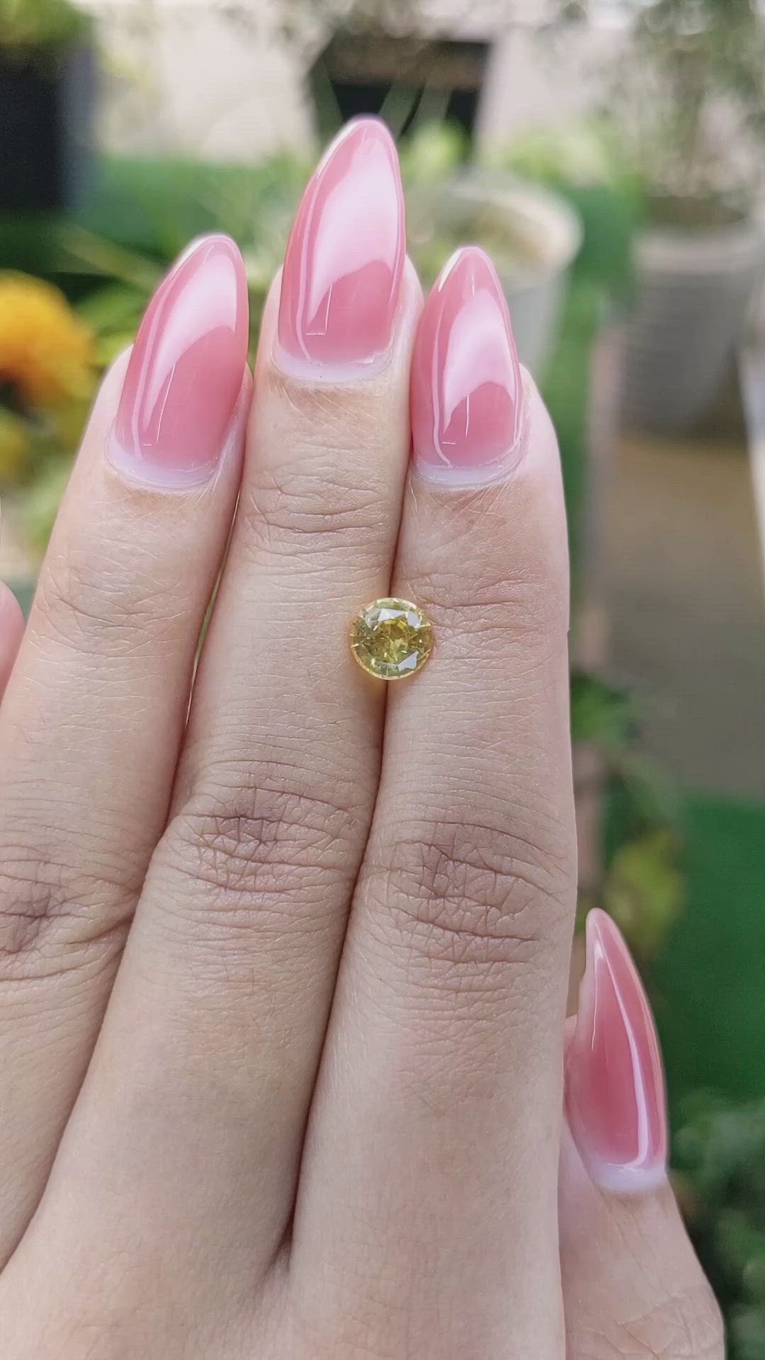 1.22 Ct. Yellow Sapphire from Ceylon (Sri Lanka) Size Video