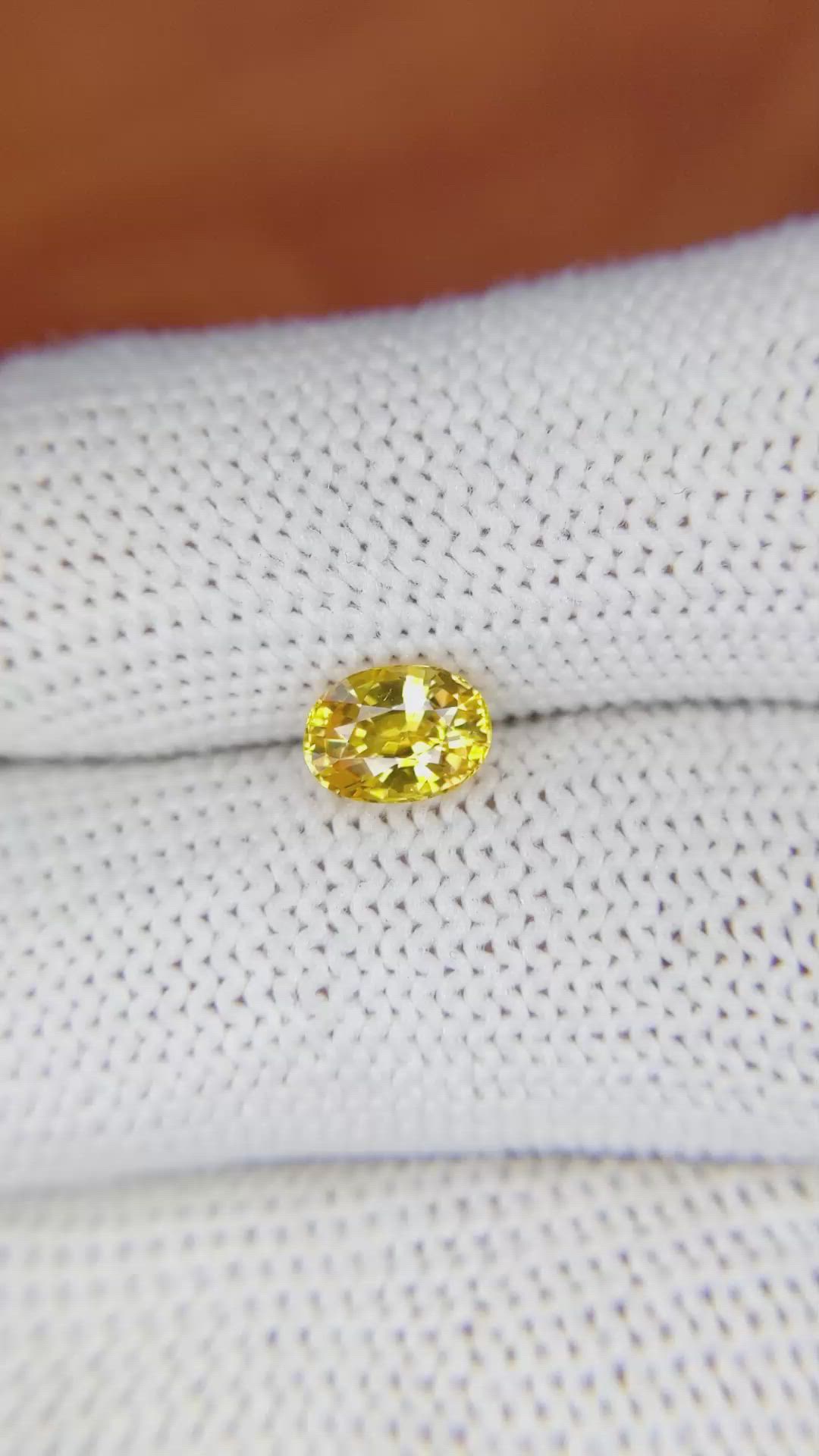 1.12 Ct. Orangish Yellow Sapphire from Ceylon (Sri Lanka) Size Video