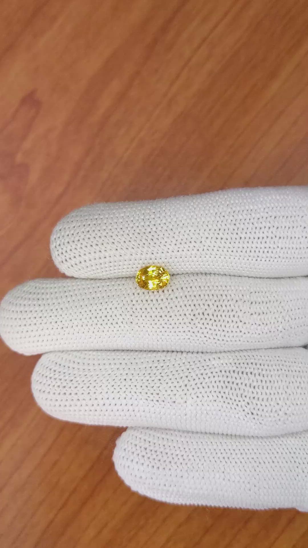 1.12 Ct. Orangish Yellow Sapphire from Ceylon (Sri Lanka) Size Video