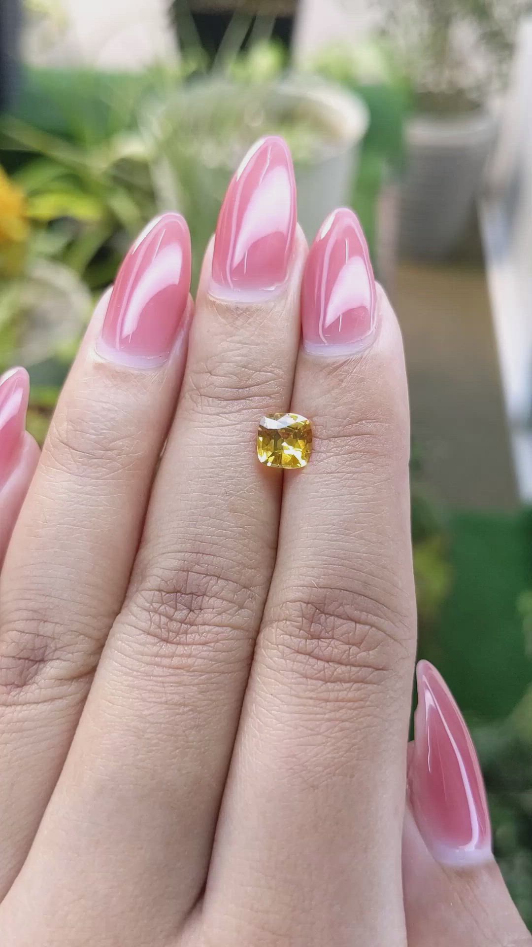 1.12 Ct. Yellow Sapphire from Ceylon (Sri Lanka) Size Video