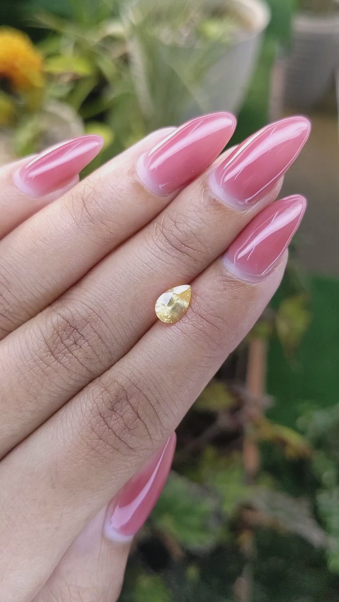 1.05 Ct. Yellow Sapphire from Ceylon (Sri Lanka) Size Video