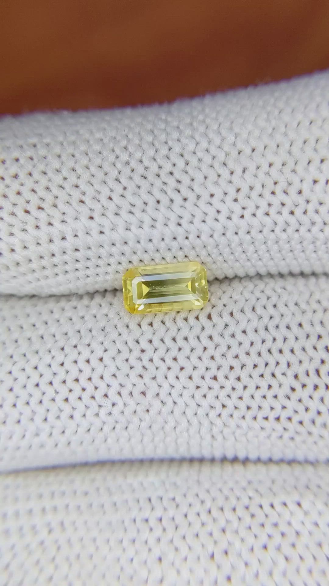 0.96 Ct. Yellow Sapphire from Ceylon (Sri Lanka) Size Video