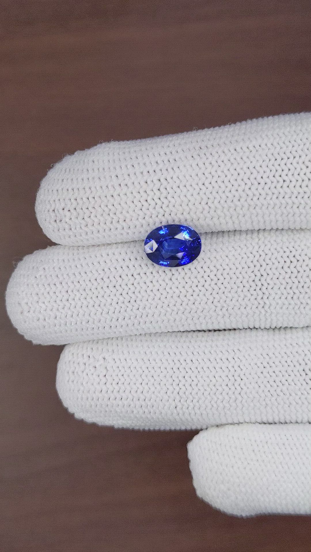 3.03 Ct. Blue Sapphire from Ceylon (Sri Lanka) Size Video