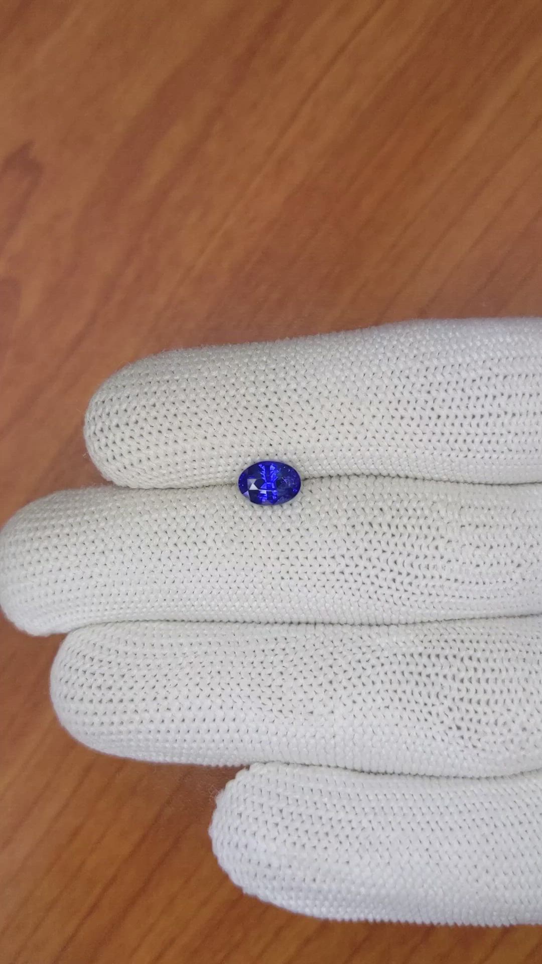 1.34 Ct. Blue Sapphire from Ceylon (Sri Lanka) Size Video