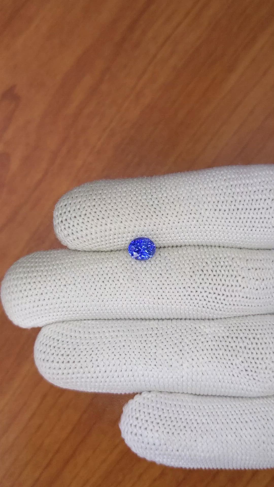 0.98 Ct. Blue Sapphire from Ceylon (Sri Lanka) Size Video