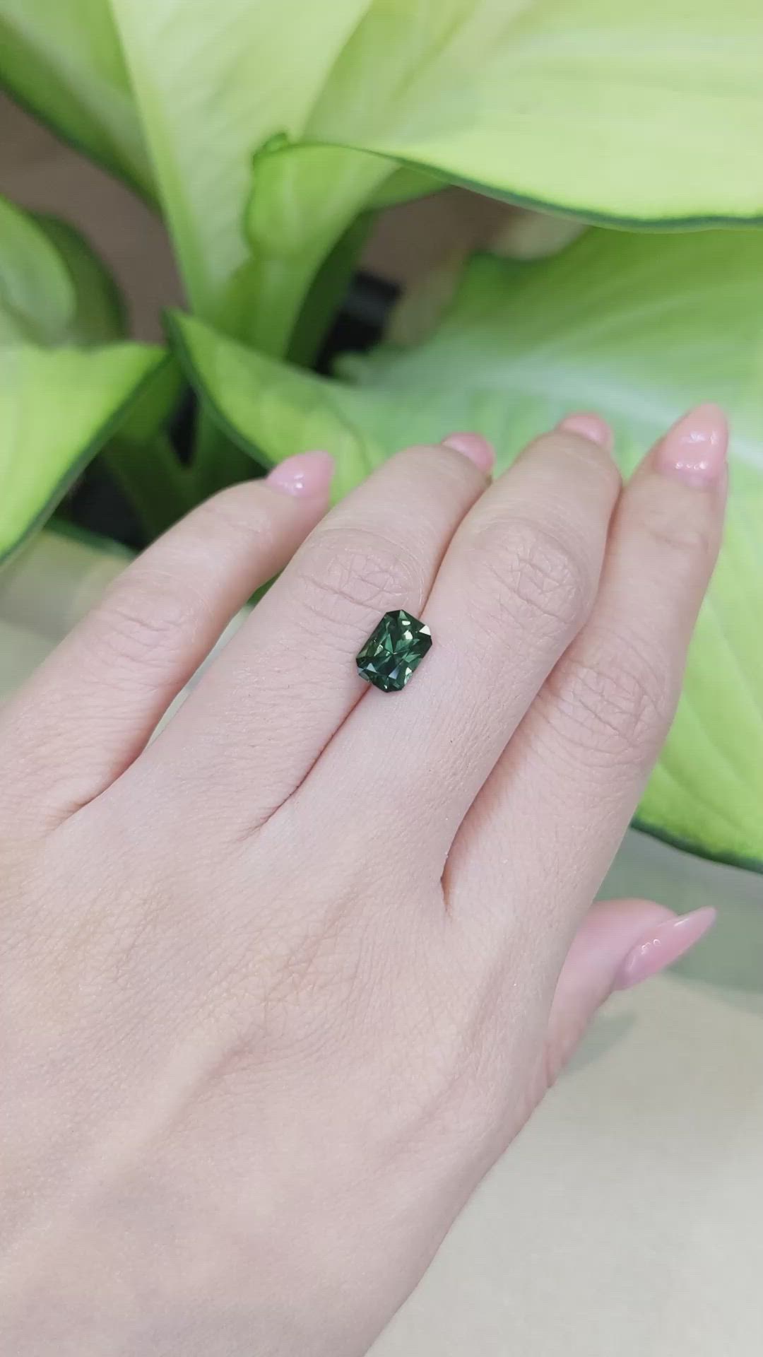 1.63 Ct. Green Sapphire from Ceylon (Sri Lanka) Size Video