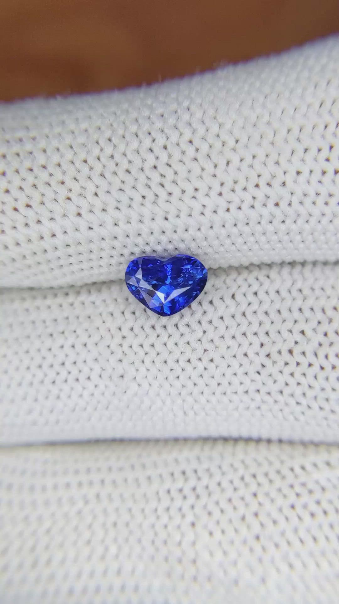 1.32 Ct. Blue Sapphire from Ceylon (Sri Lanka) Size Video
