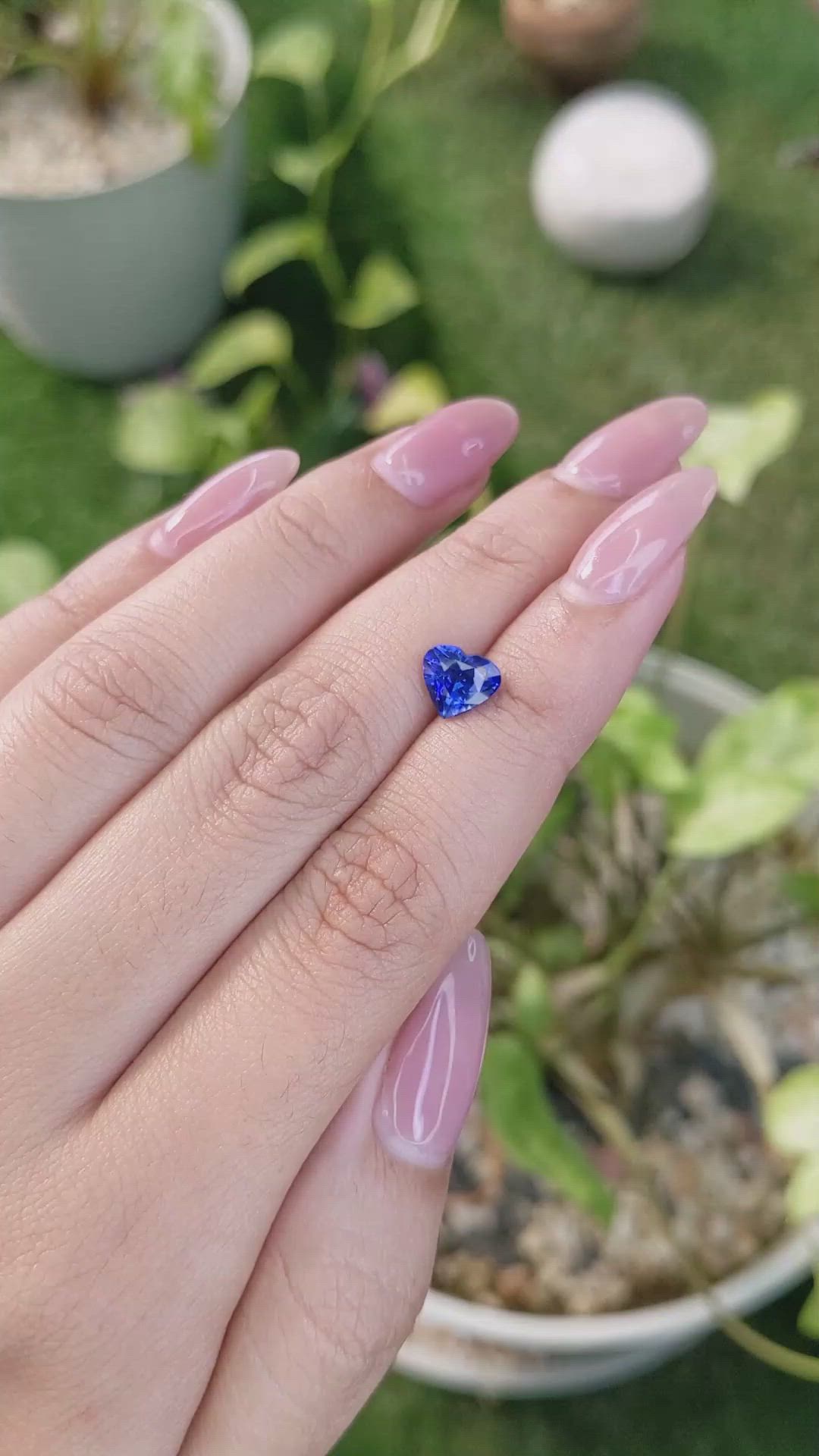 1.72 Ct. Blue Sapphire from Ceylon (Sri Lanka) Size Video