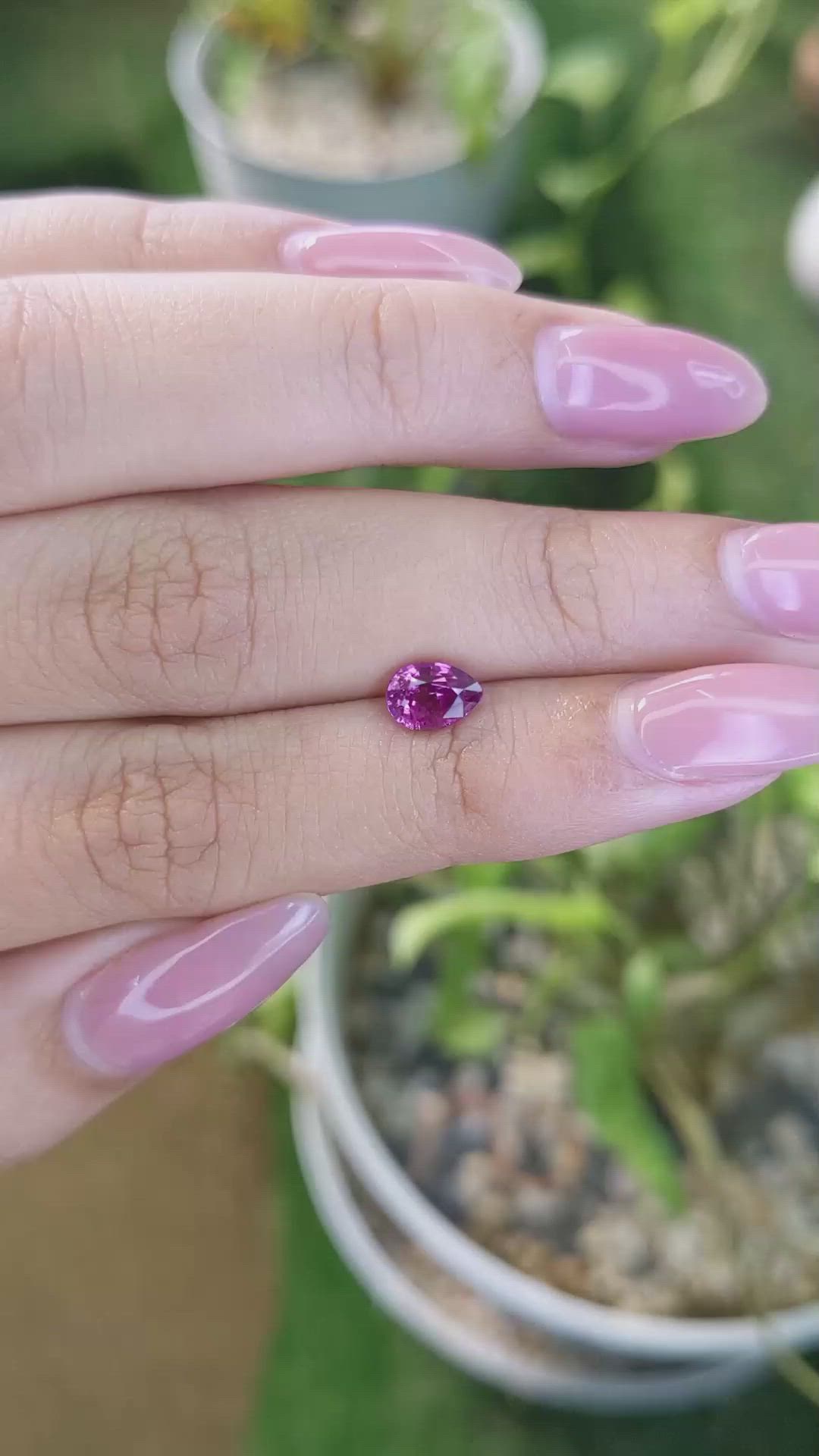 1.06 Ct. Pinkish Purple Sapphire from Ceylon (Sri Lanka) Size Video