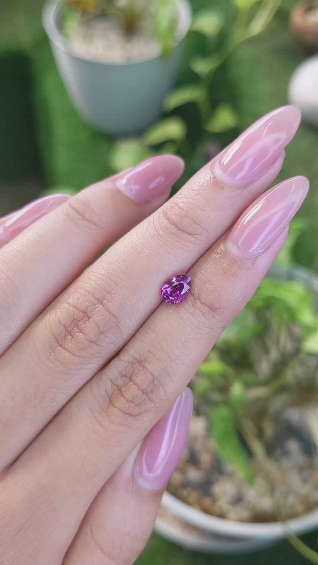 1.06 Ct. Pinkish Purple Sapphire from Ceylon (Sri Lanka) Size Video