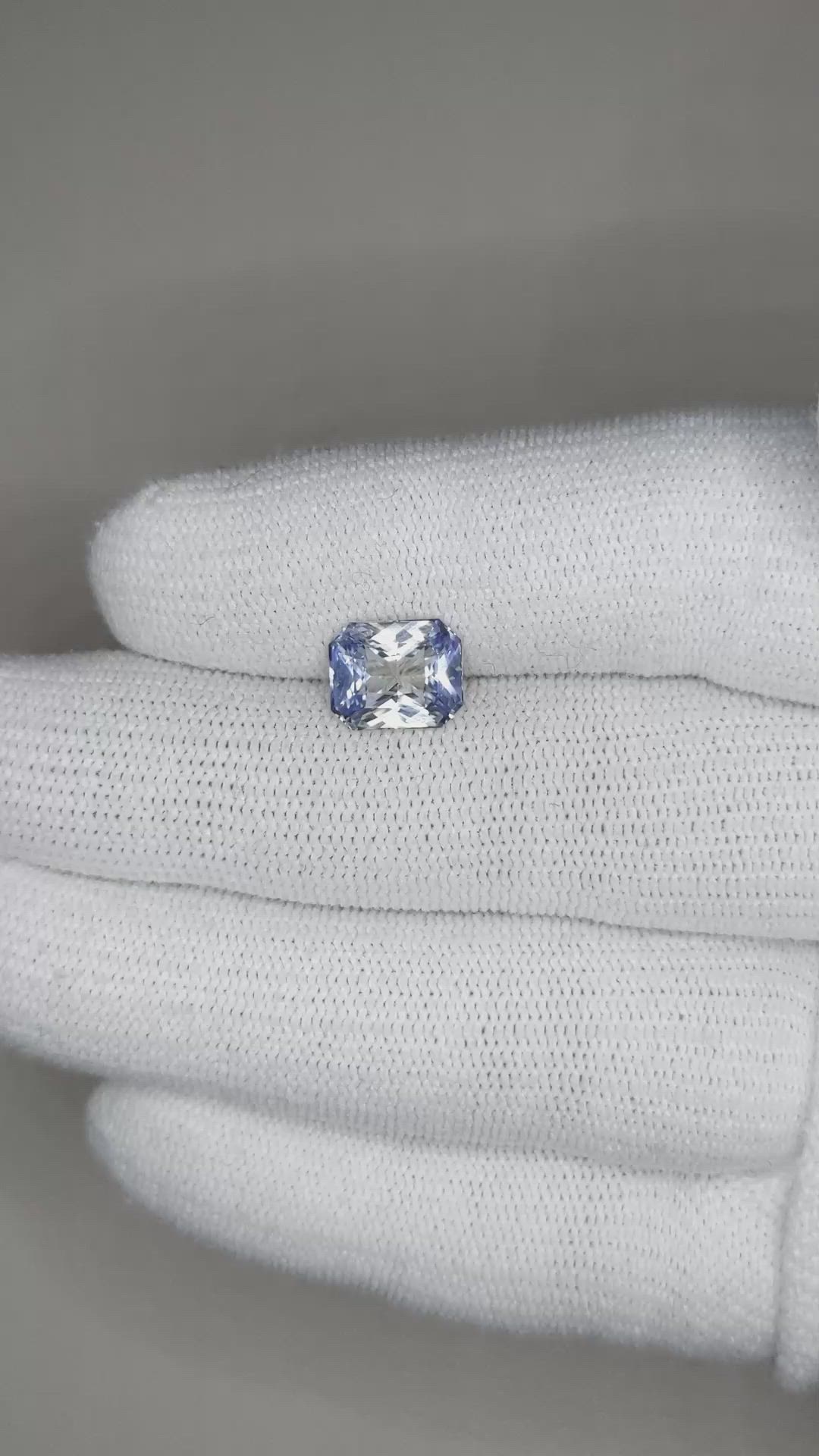 3.07 Ct. Bi Color Sapphire from Ceylon (Sri Lanka) Size Video
