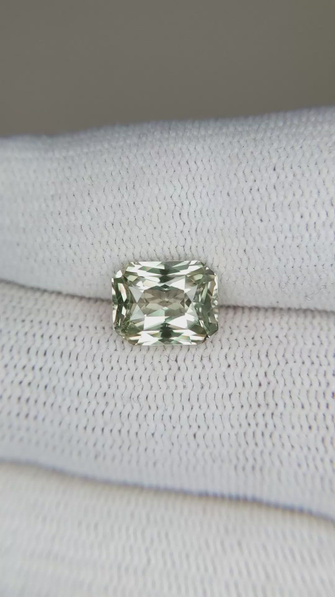 3.51 Ct. Green Sapphire from Ceylon (Sri Lanka) Size Video