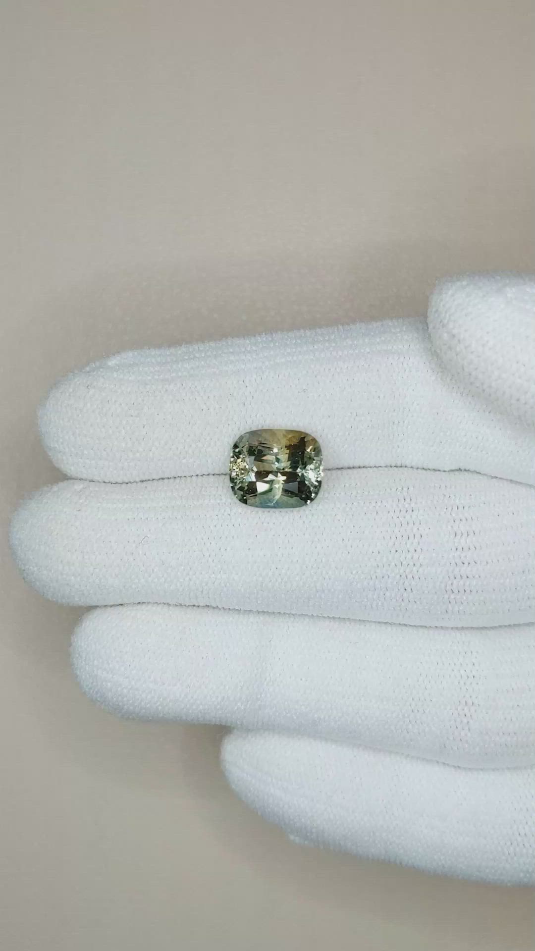 4.01 Ct. Bi Color Sapphire from Ceylon (Sri Lanka) Size Video