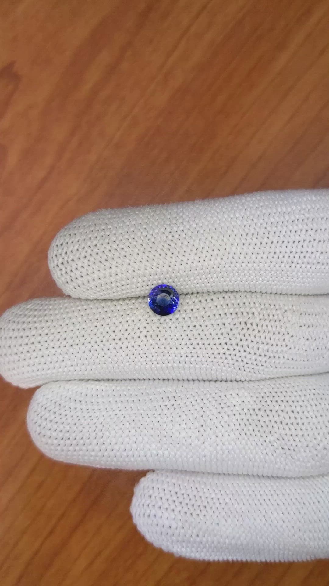 0.99 Ct. Blue Sapphire from Ceylon (Sri Lanka) Size Video
