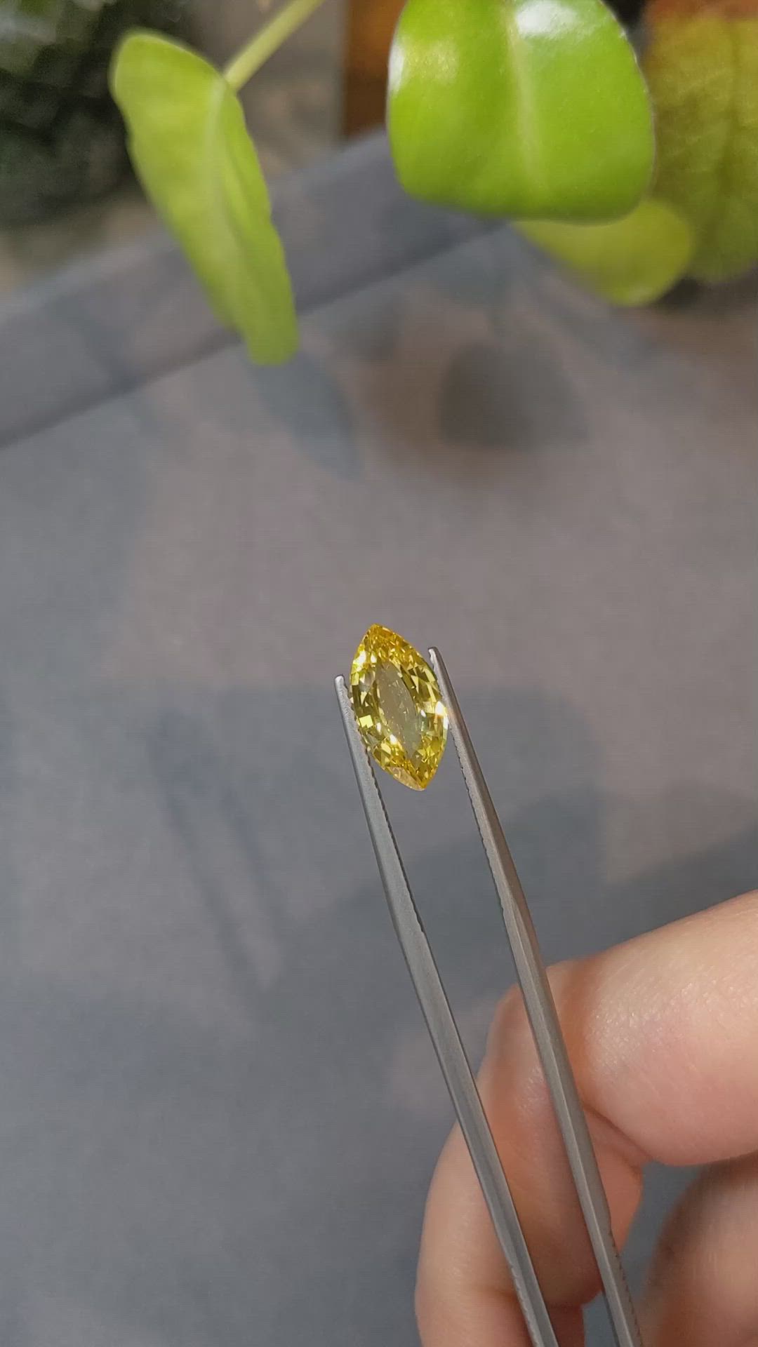 3.01 Ct. Yellow Sapphire from Ceylon (Sri Lanka) Size Video