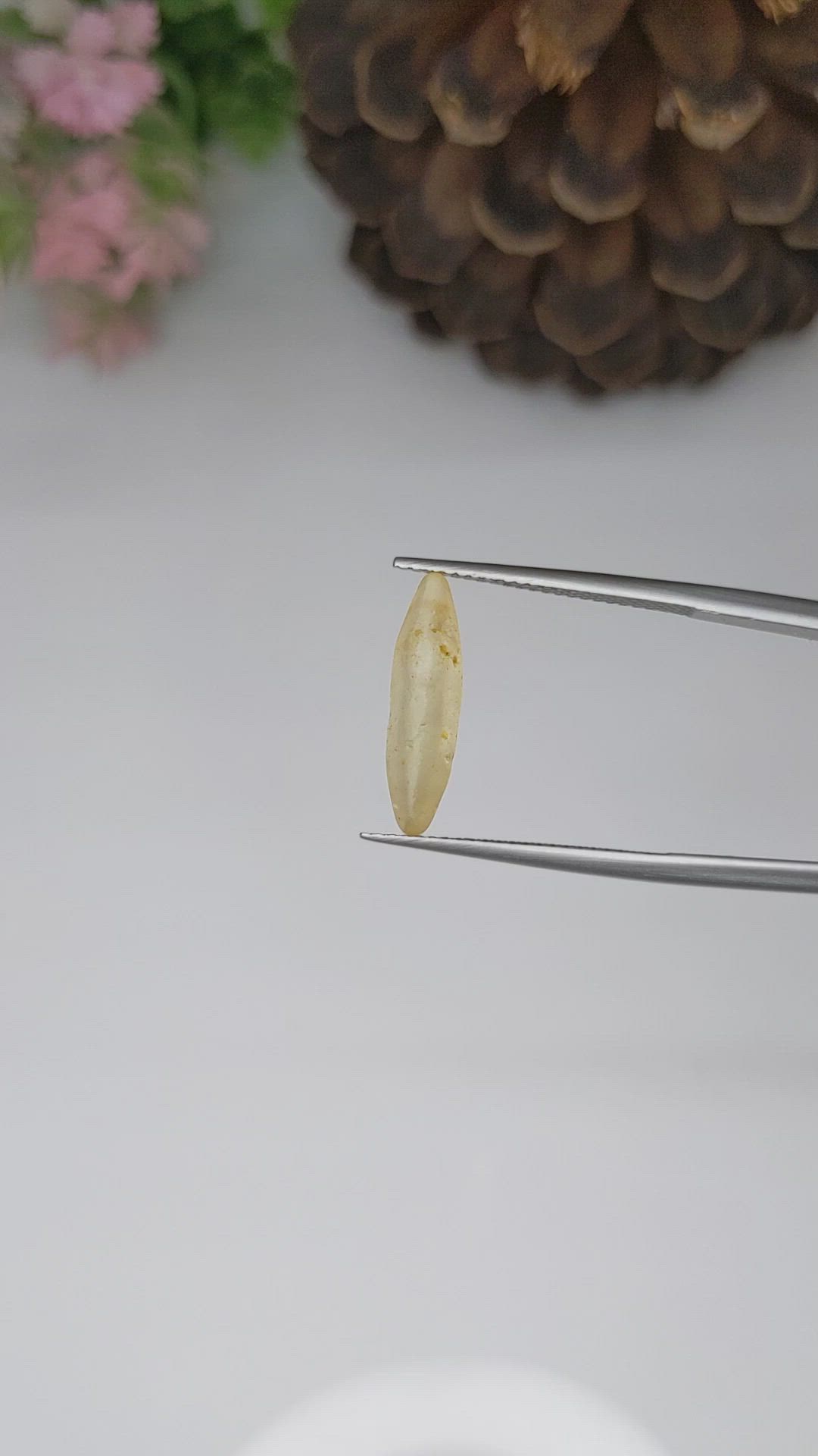 3.75 Ct. Yellow Sapphire Crystal from Ceylon (Sri Lanka) Size Video