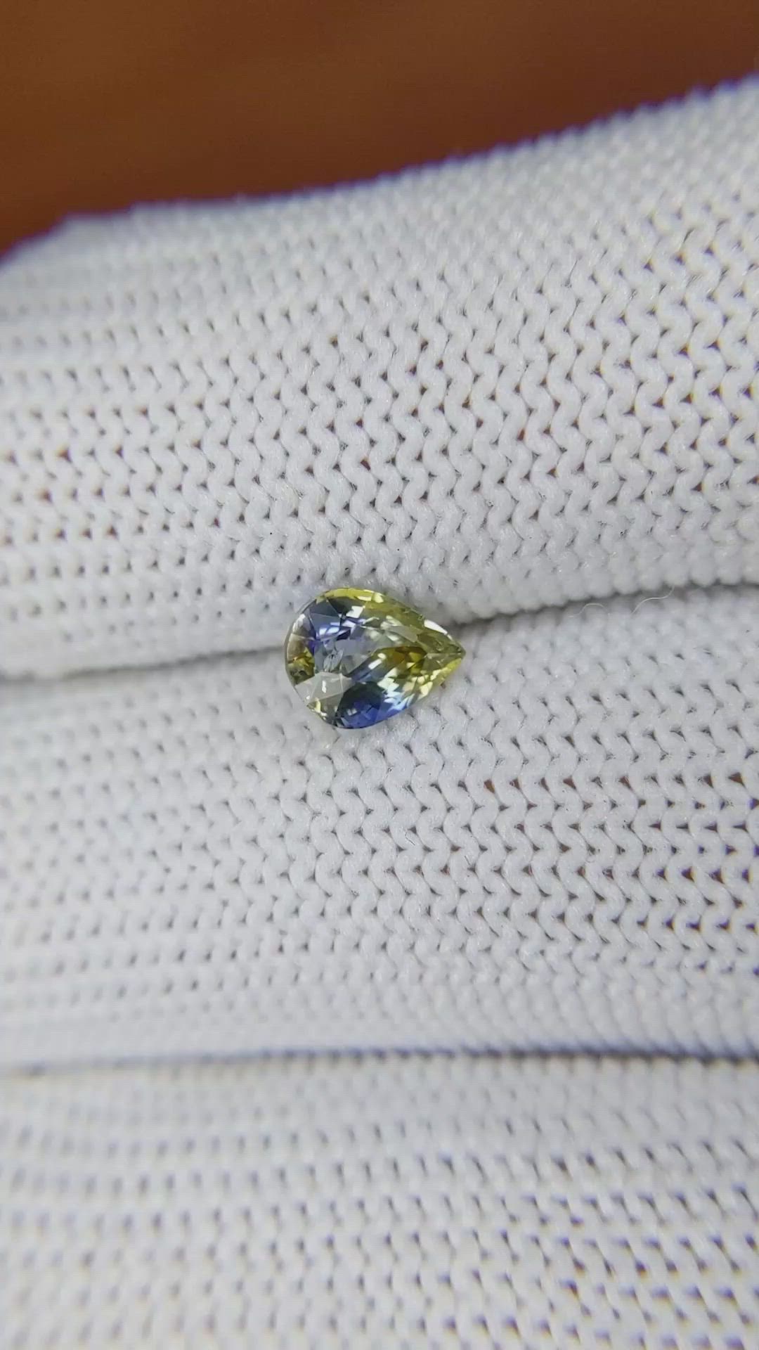 1.00 Ct. Bi Color Sapphire from Ceylon (Sri Lanka) Size Video