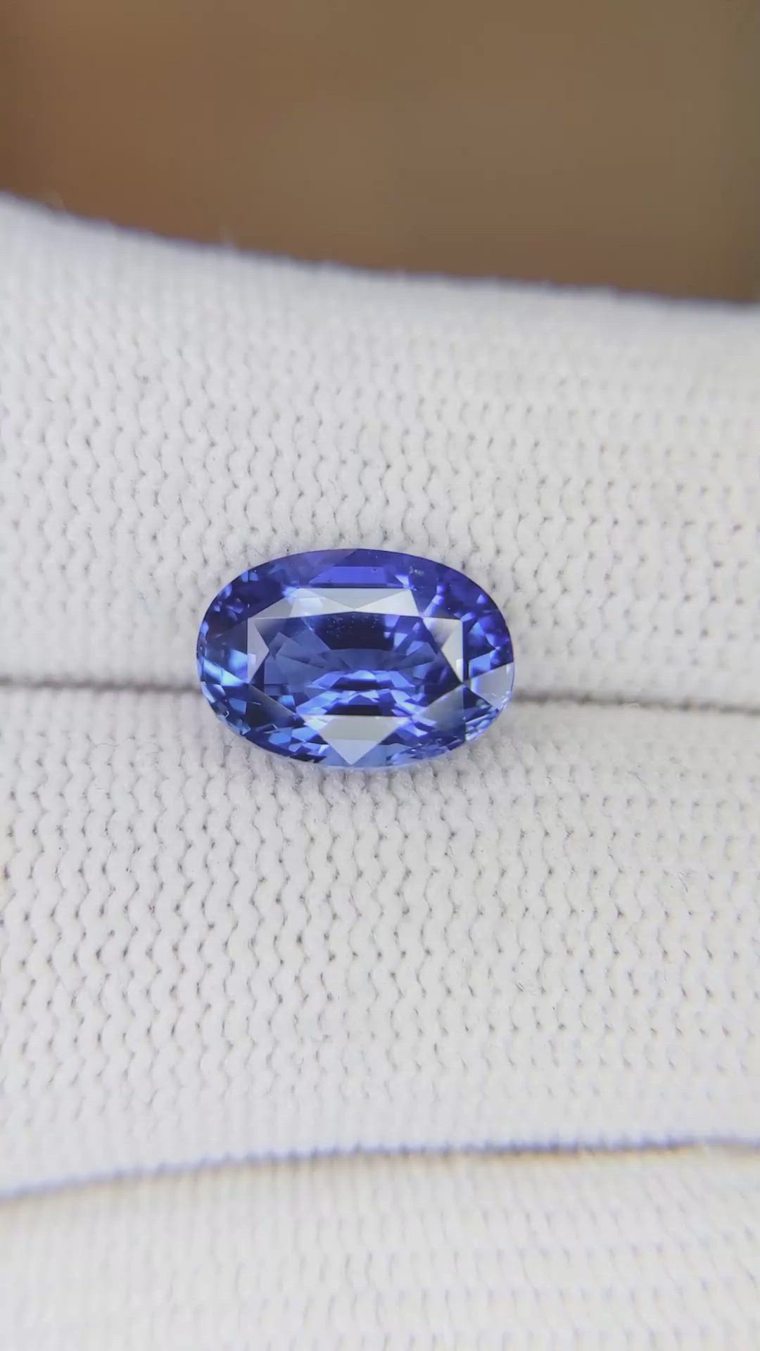 3.53 Ct. Blue Sapphire from Ceylon (Sri Lanka) Size Video