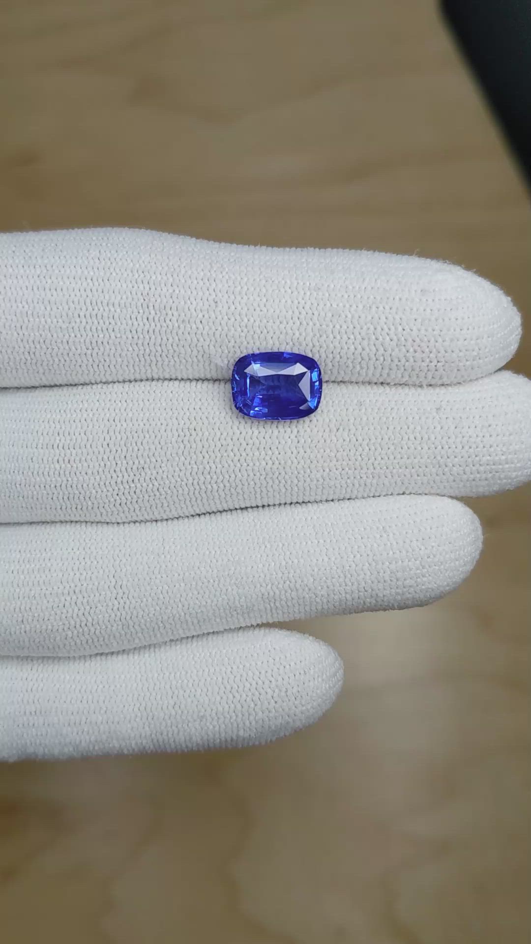 3.55 Ct. Blue Sapphire from Ceylon (Sri Lanka) Size Video