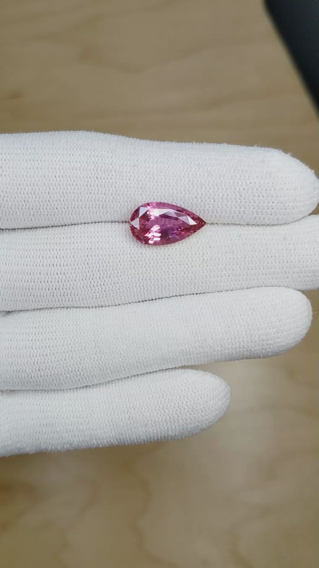 5.08 Ct. Purplish Pink Sapphire from Ceylon (Sri Lanka) Size Video