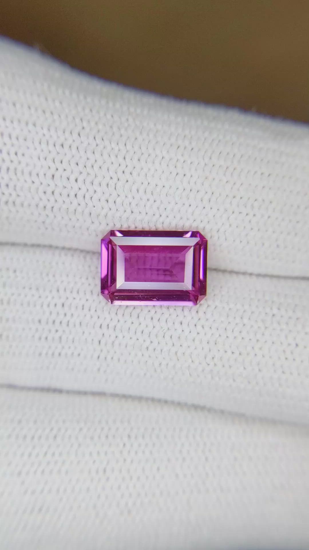 2.83 Ct. Purple Sapphire from Ceylon (Sri Lanka) Size Video