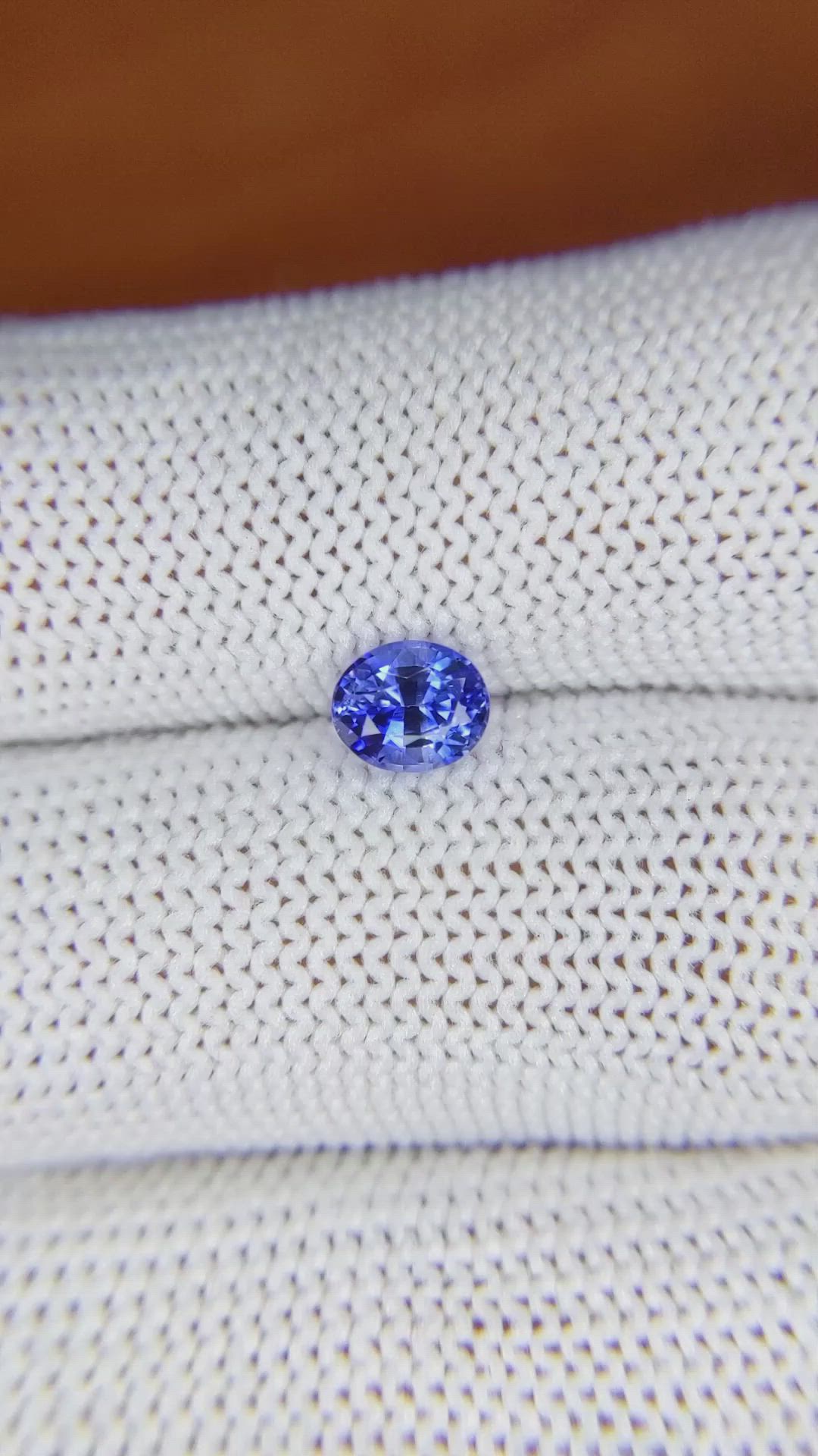0.90 Ct. Blue Sapphire from Ceylon (Sri Lanka) Size Video