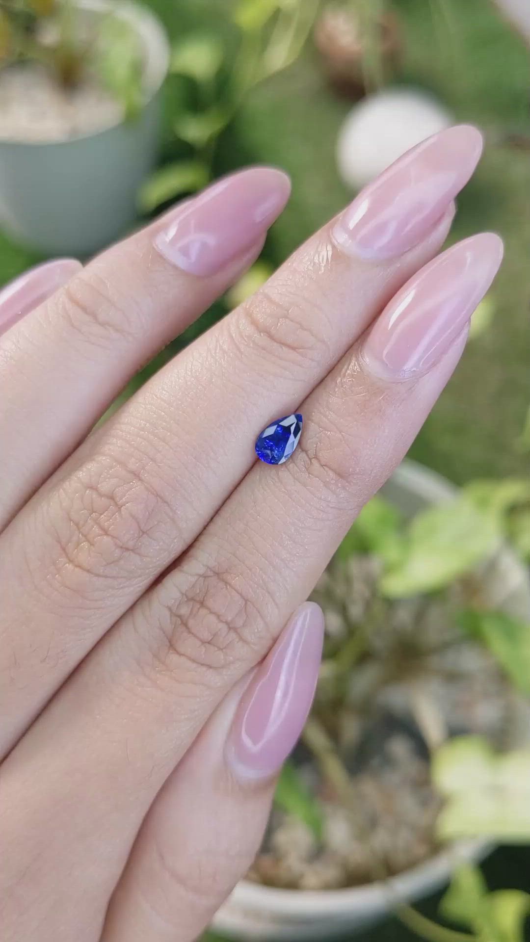 0.70 Ct. Blue Sapphire from Ceylon (Sri Lanka) Size Video