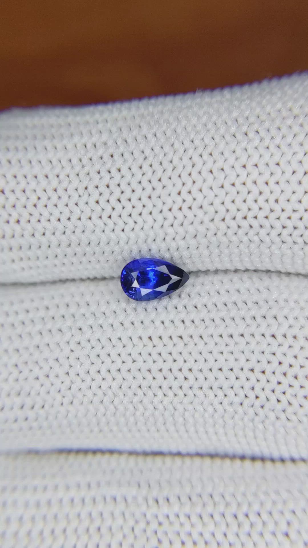 0.70 Ct. Blue Sapphire from Ceylon (Sri Lanka) Size Video