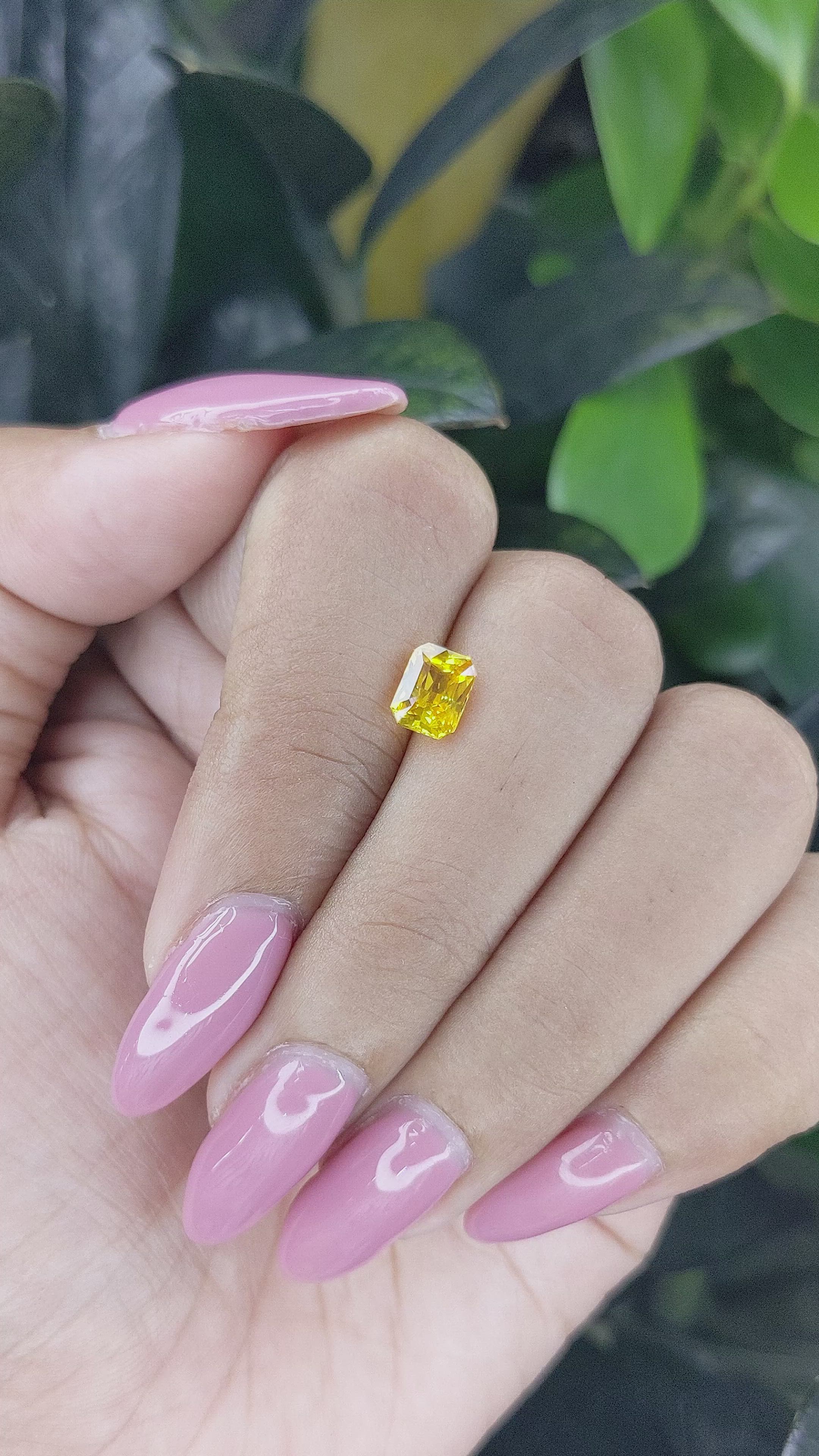 1.08 Ct. Orangish Yellow Sapphire from Ceylon (Sri Lanka) Size Video