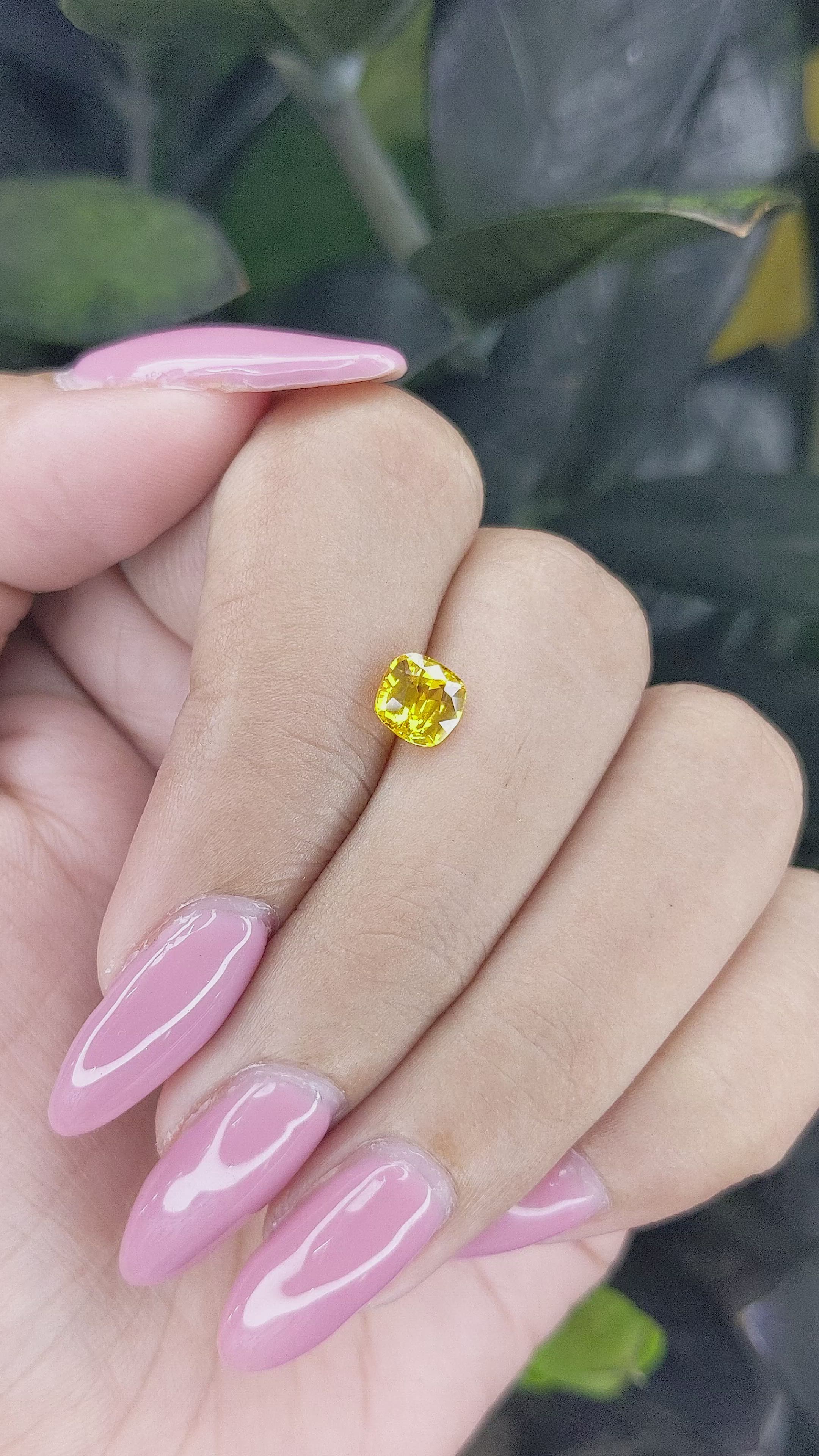 1.05 Ct. Orangish Yellow Sapphire from Ceylon (Sri Lanka) Size Video