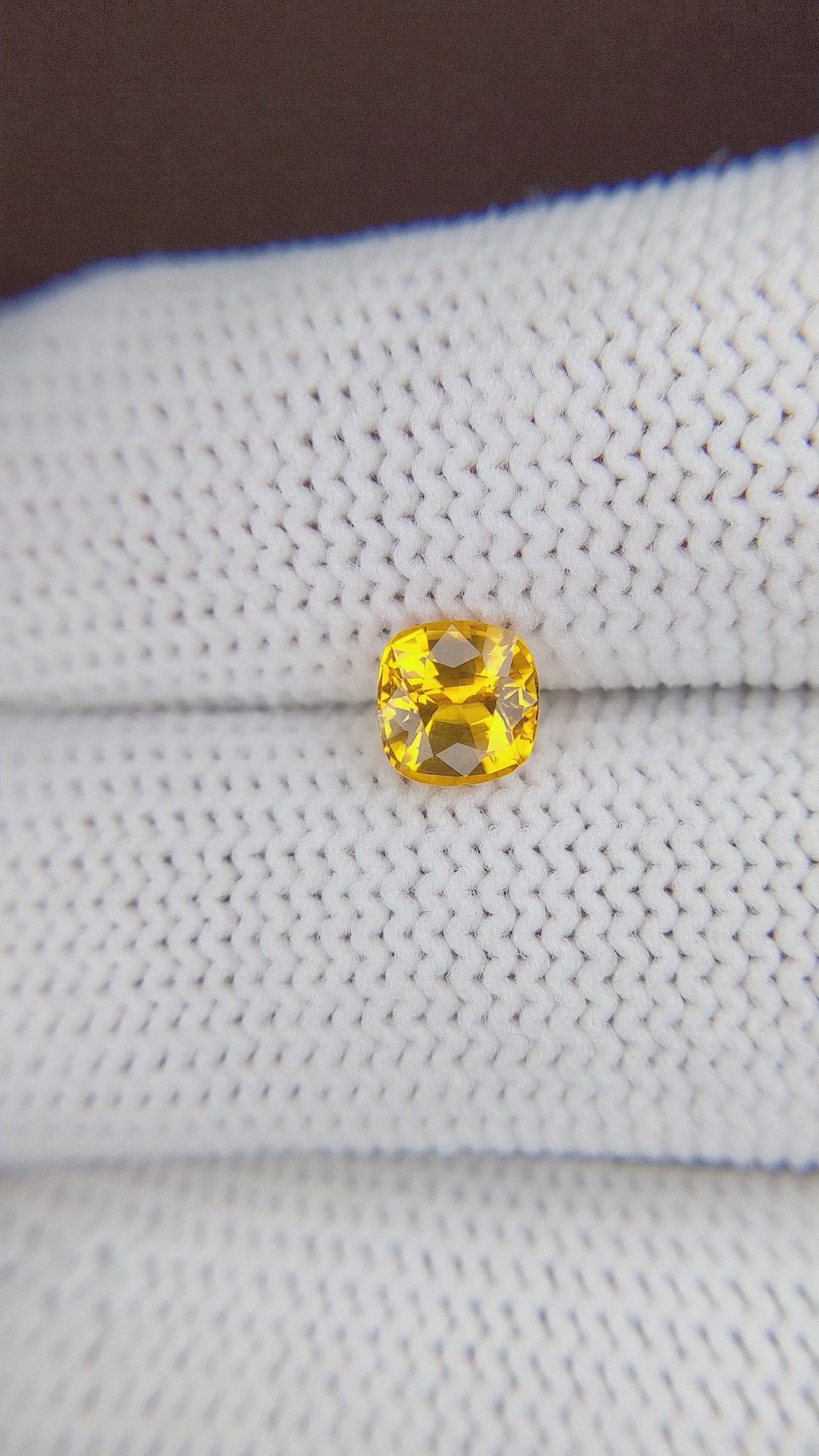 1.05 Ct. Orangish Yellow Sapphire from Ceylon (Sri Lanka) Size Video