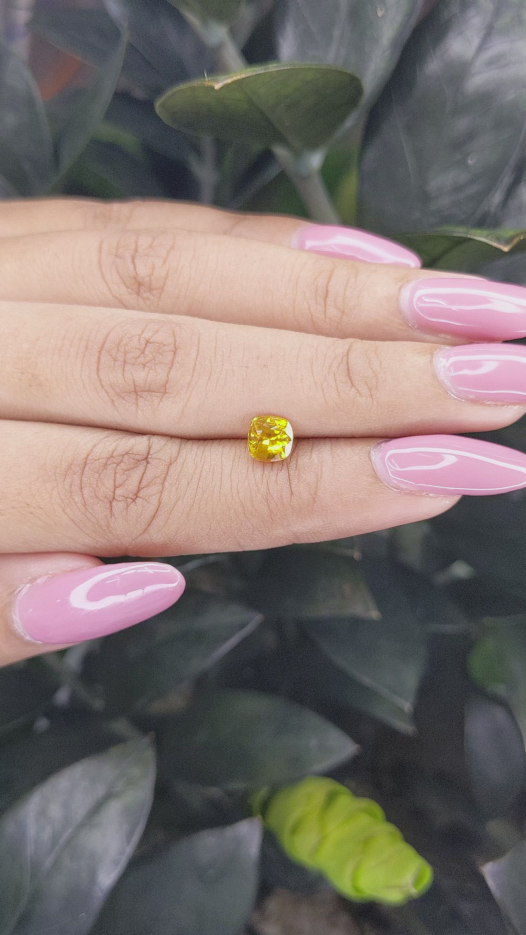 1.05 Ct. Orangish Yellow Sapphire from Ceylon (Sri Lanka) Size Video