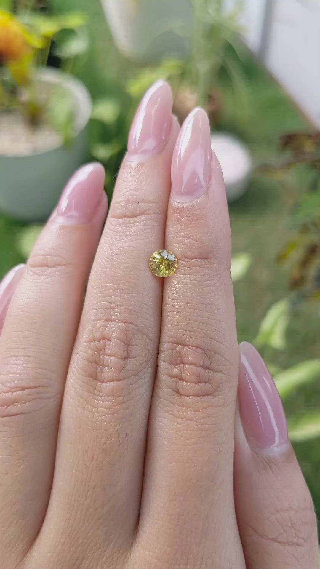 0.72 Ct. Yellow Sapphire from Ceylon (Sri Lanka) Size Video